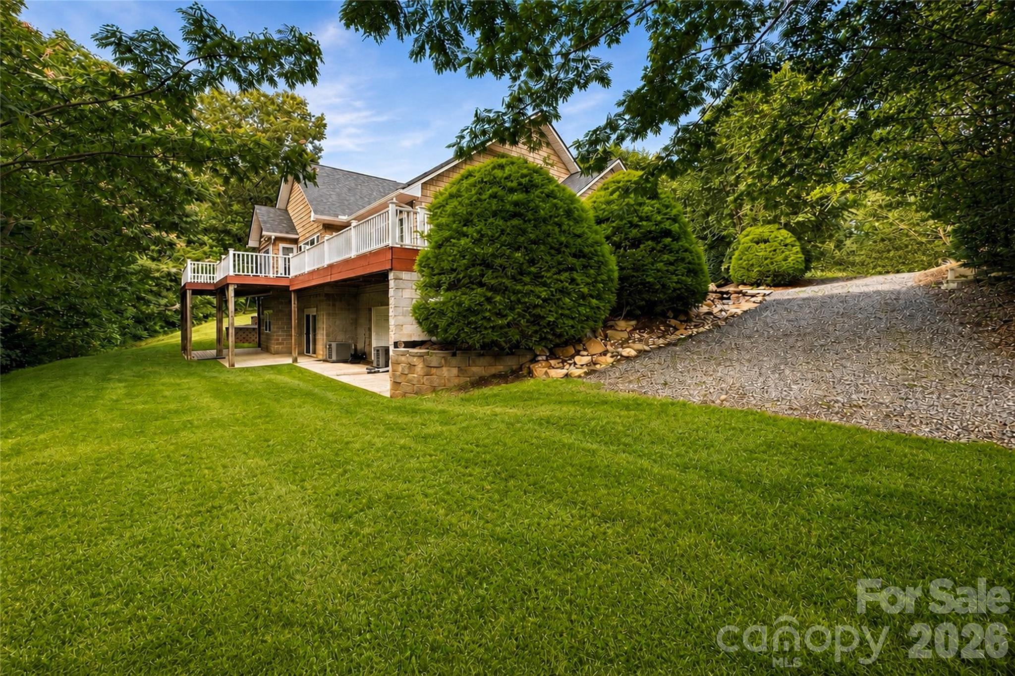 6047 Chaucer Lane Property Photo 38
