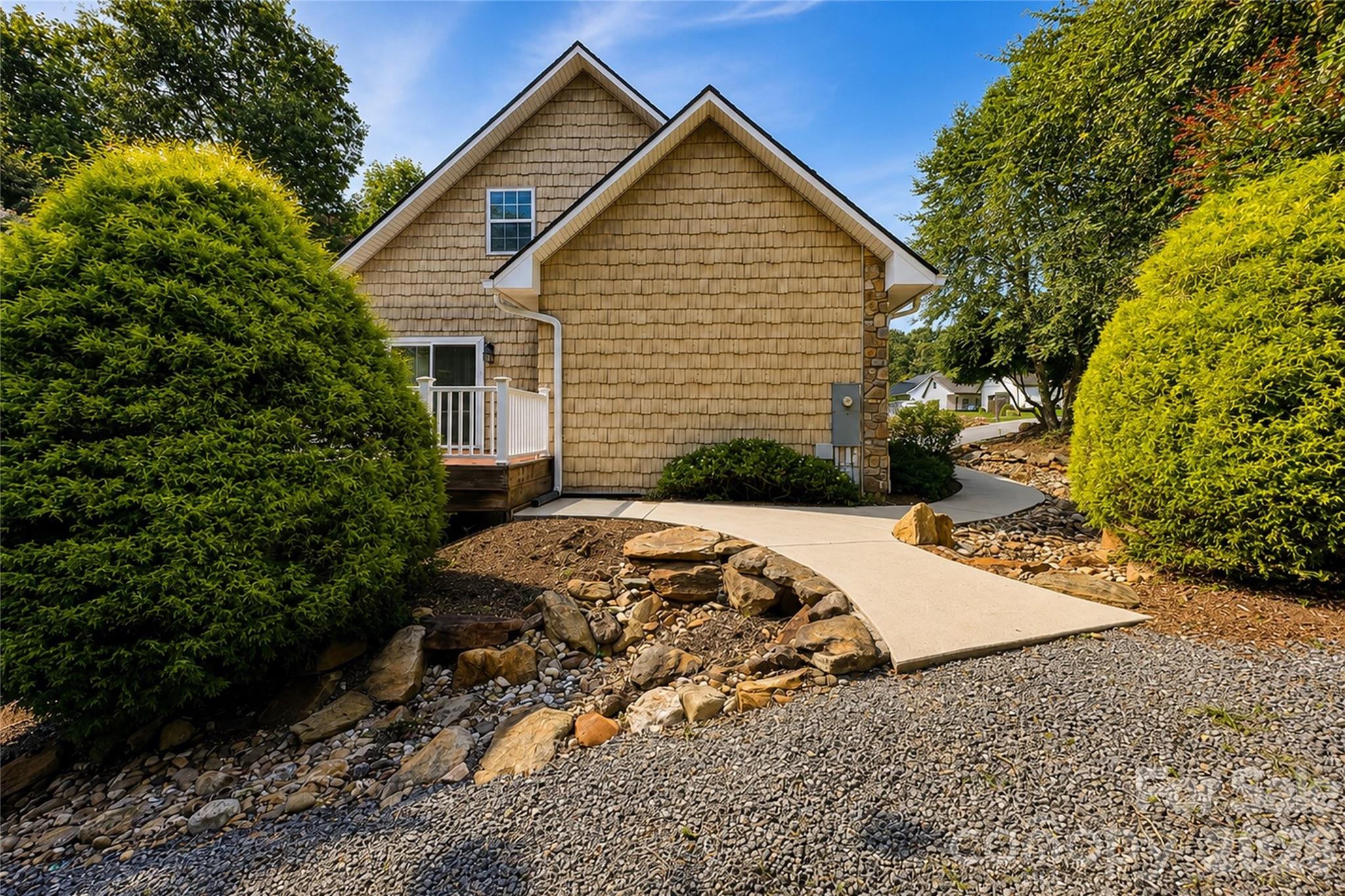 6047 Chaucer Lane Property Photo 39