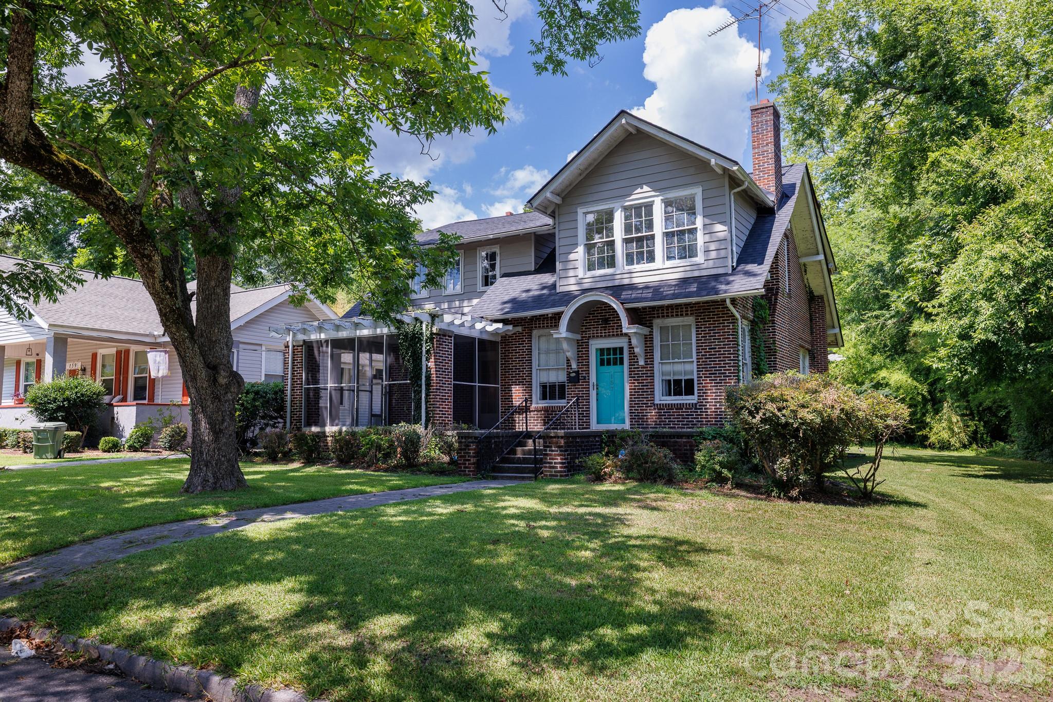 157 Walnut Street Property Photo 1
