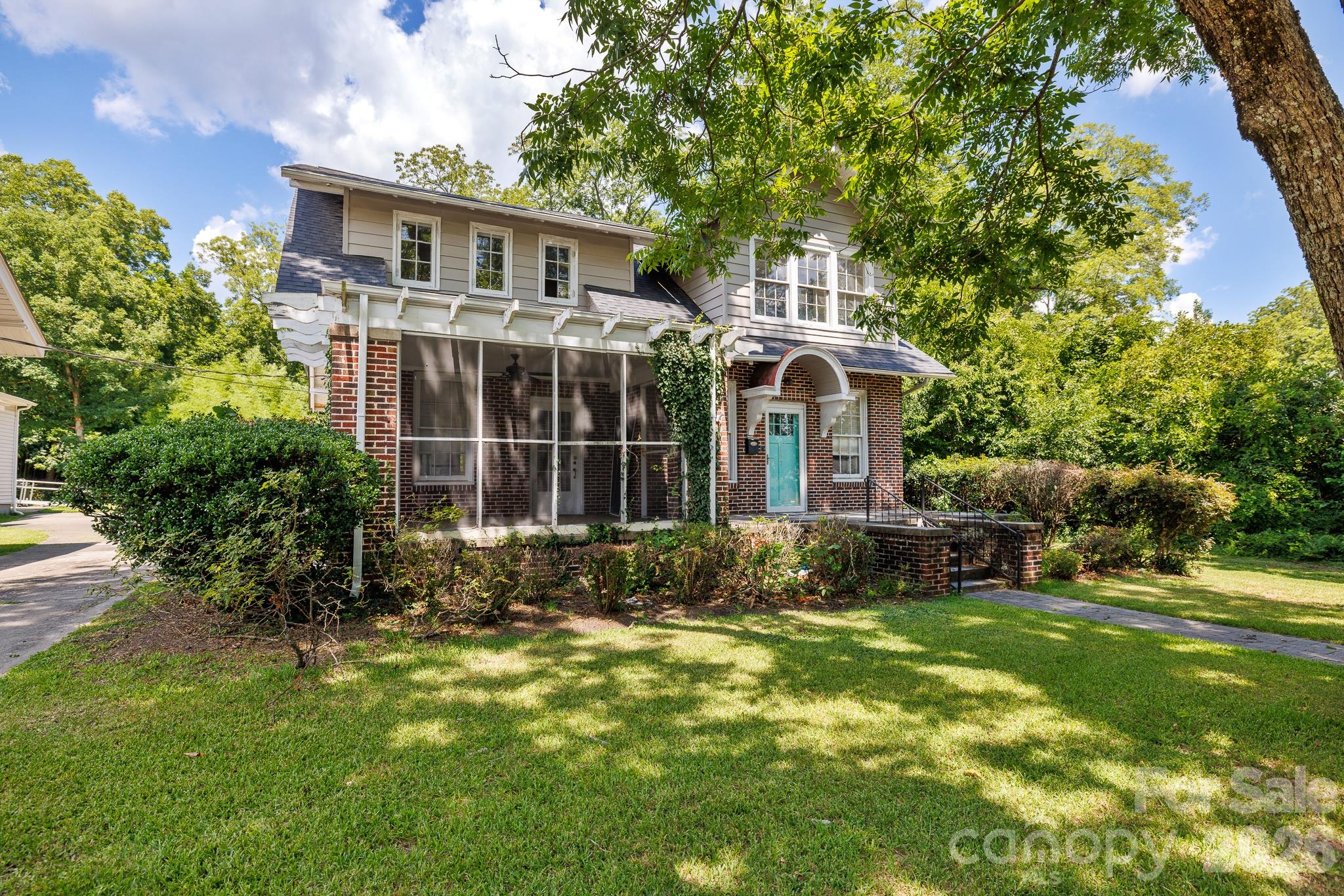 157 Walnut Street Property Photo 1
