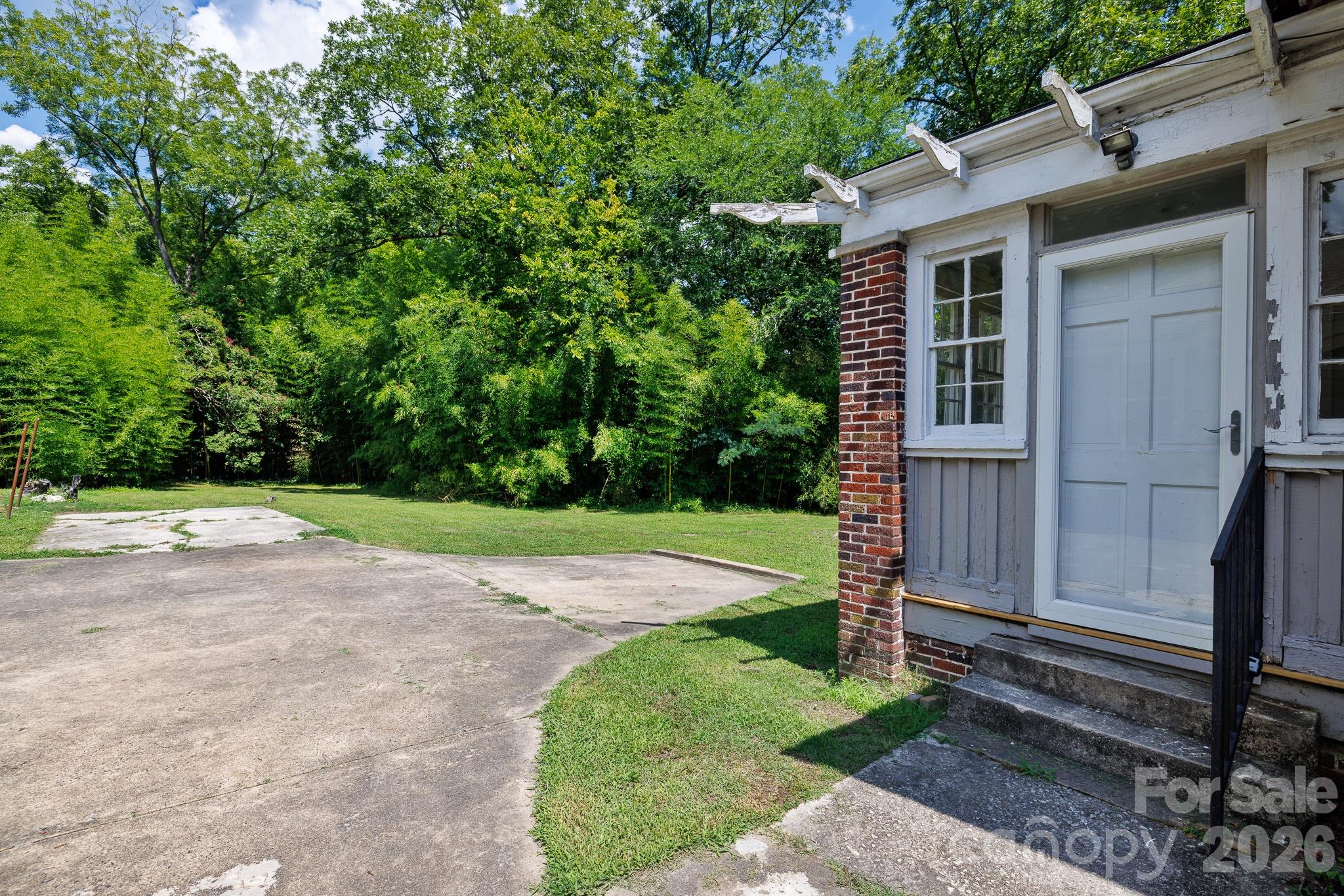 157 Walnut Street Property Photo 33