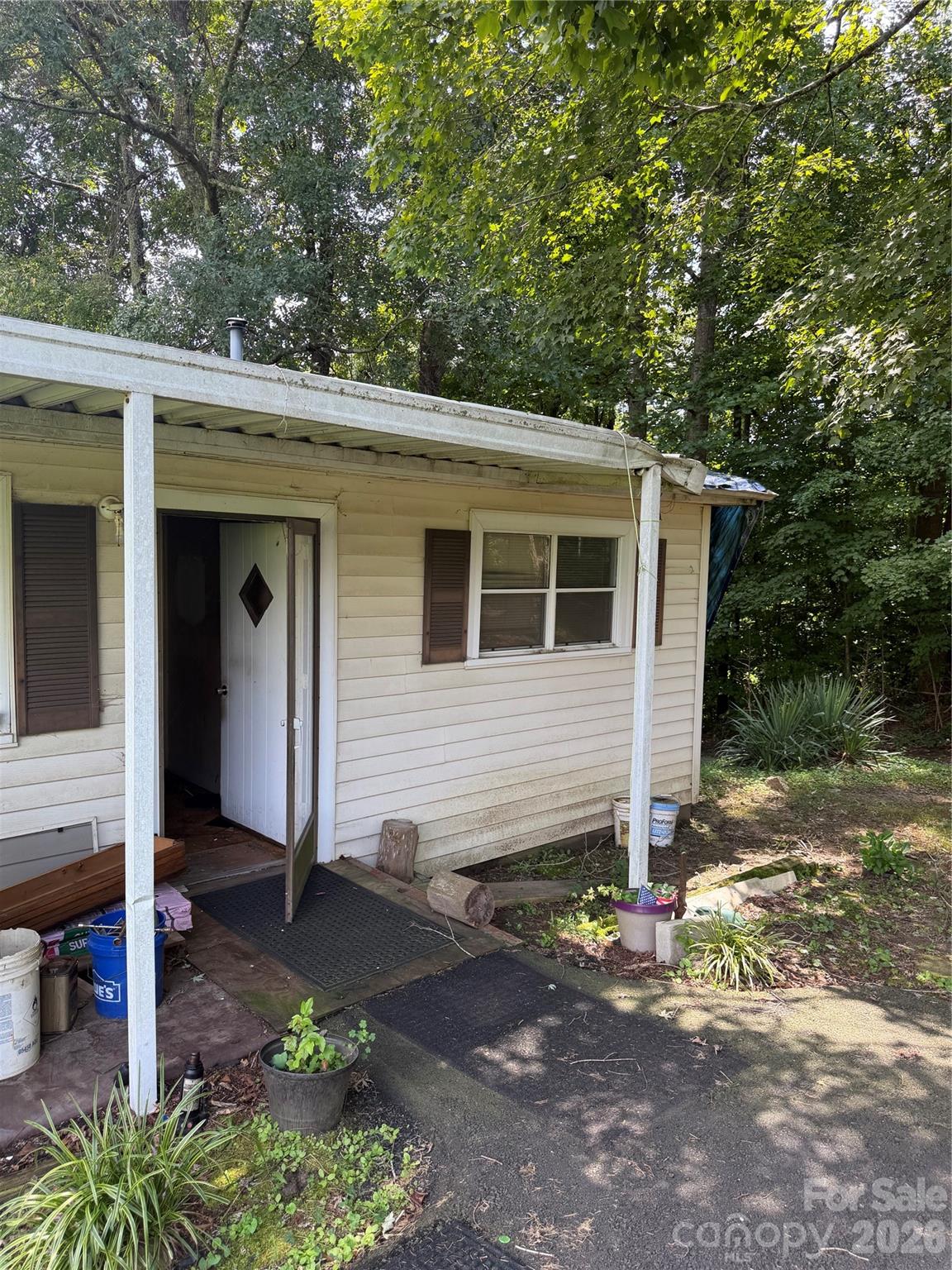 1150 Hardin Road Property Photo 1