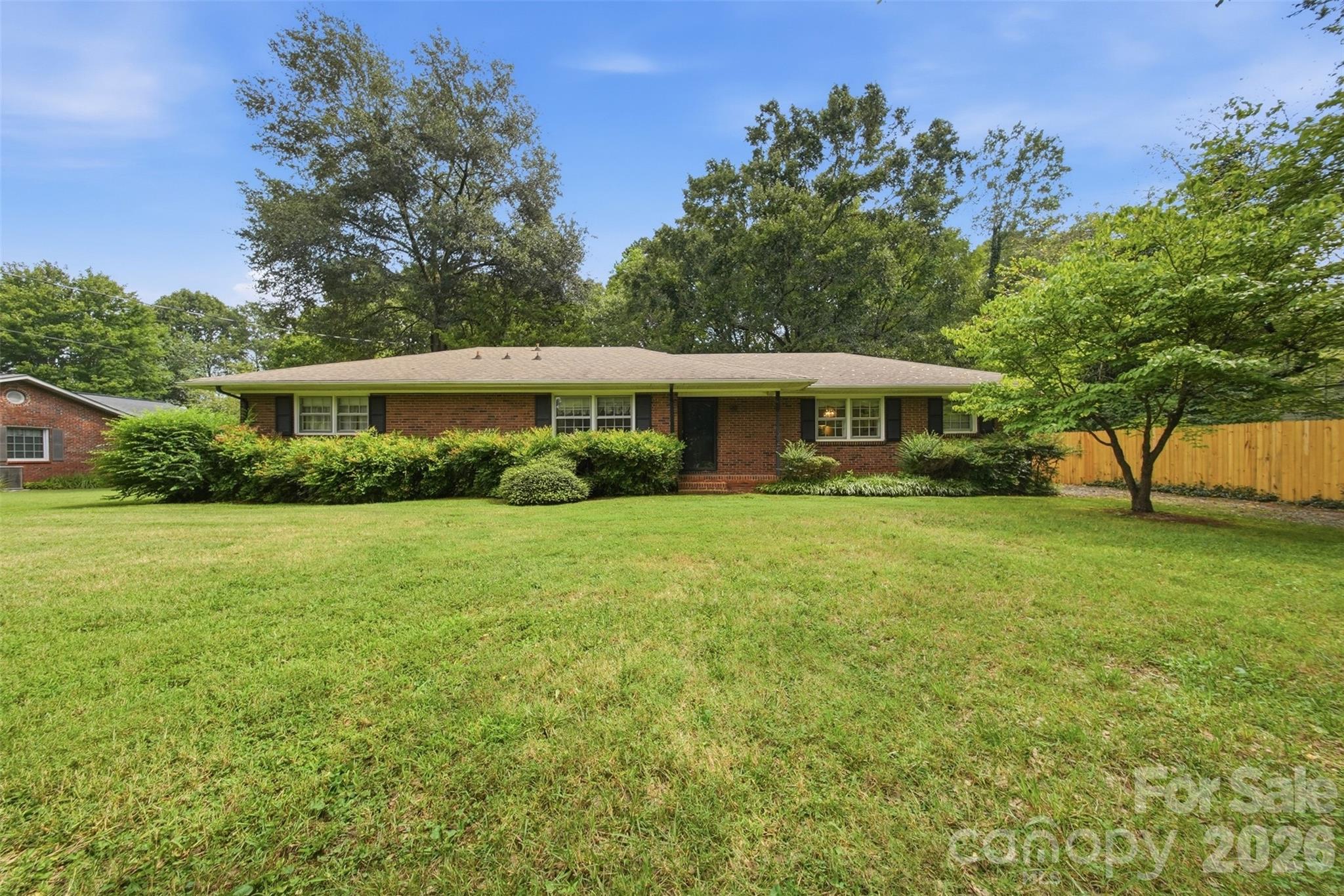 4913 S New Hope Road Property Photo 2