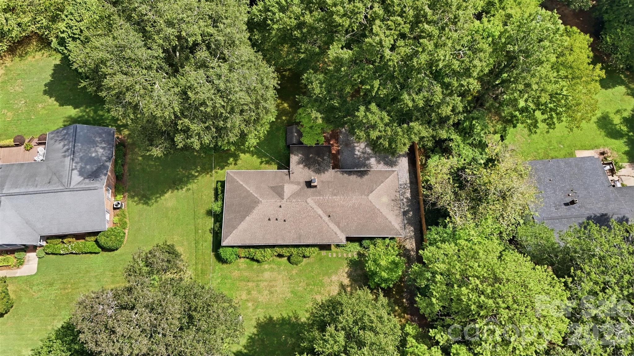 4913 S New Hope Road Property Photo 3