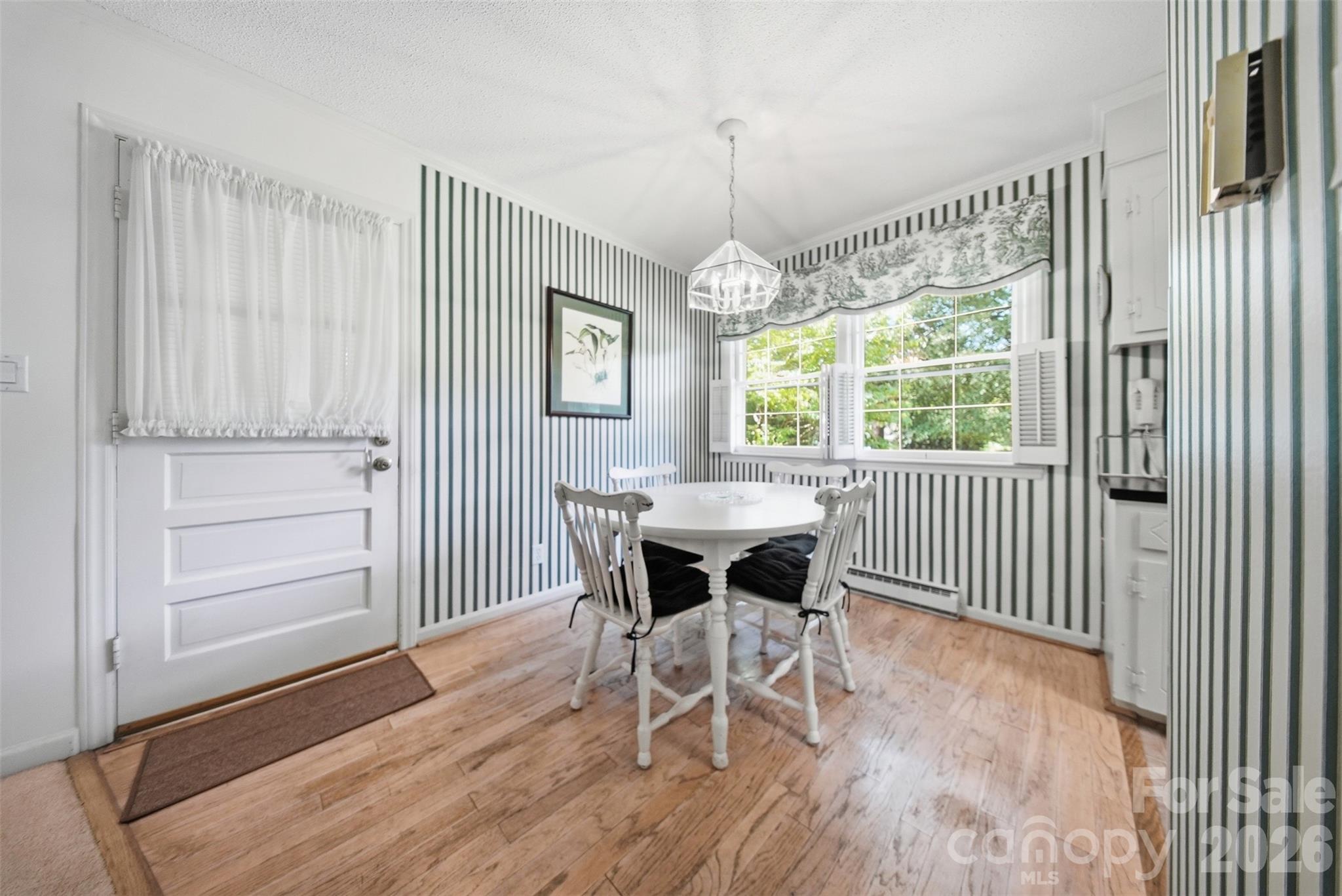 4913 S New Hope Road Property Photo 4