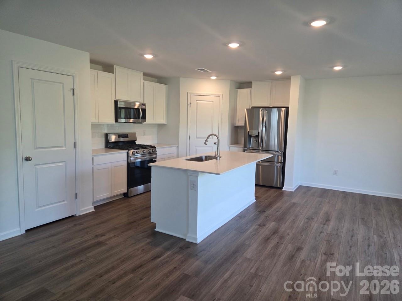 712 Espresso Drive Property Photo 4