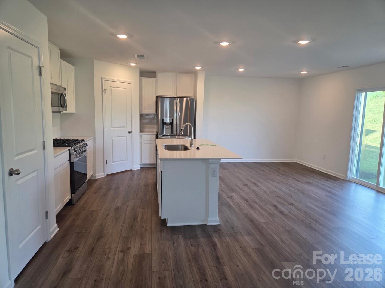 718 Espresso Drive Property Photo 3