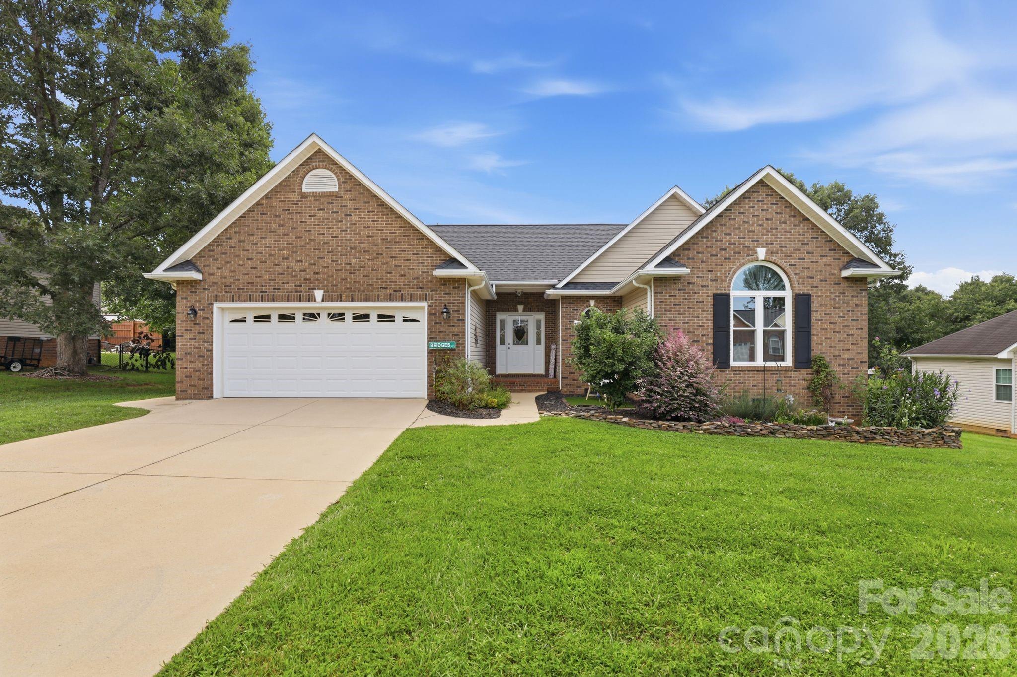 2918 24th Street Drive Property Photo 1