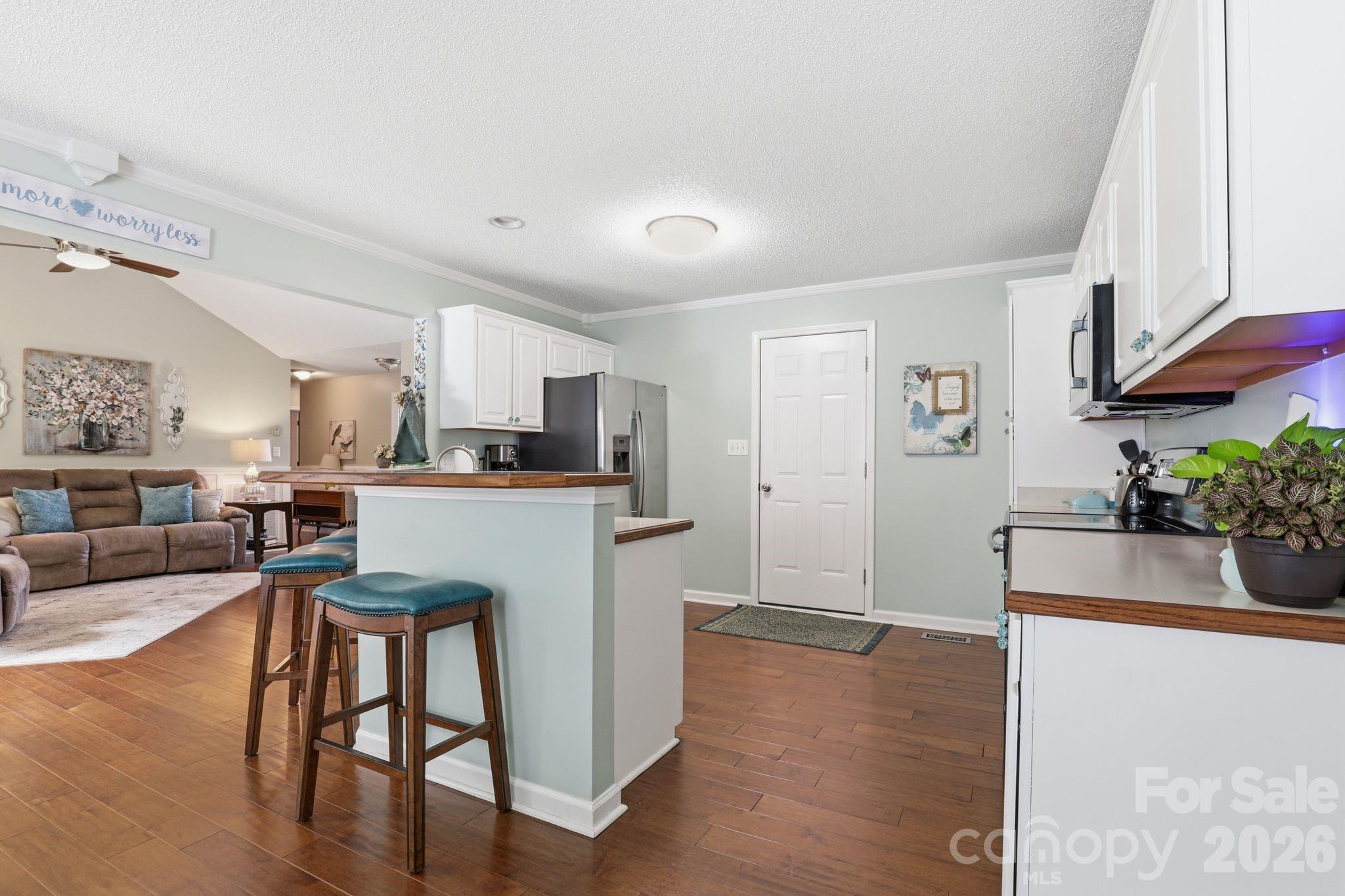 2918 24th Street Drive Property Photo 7