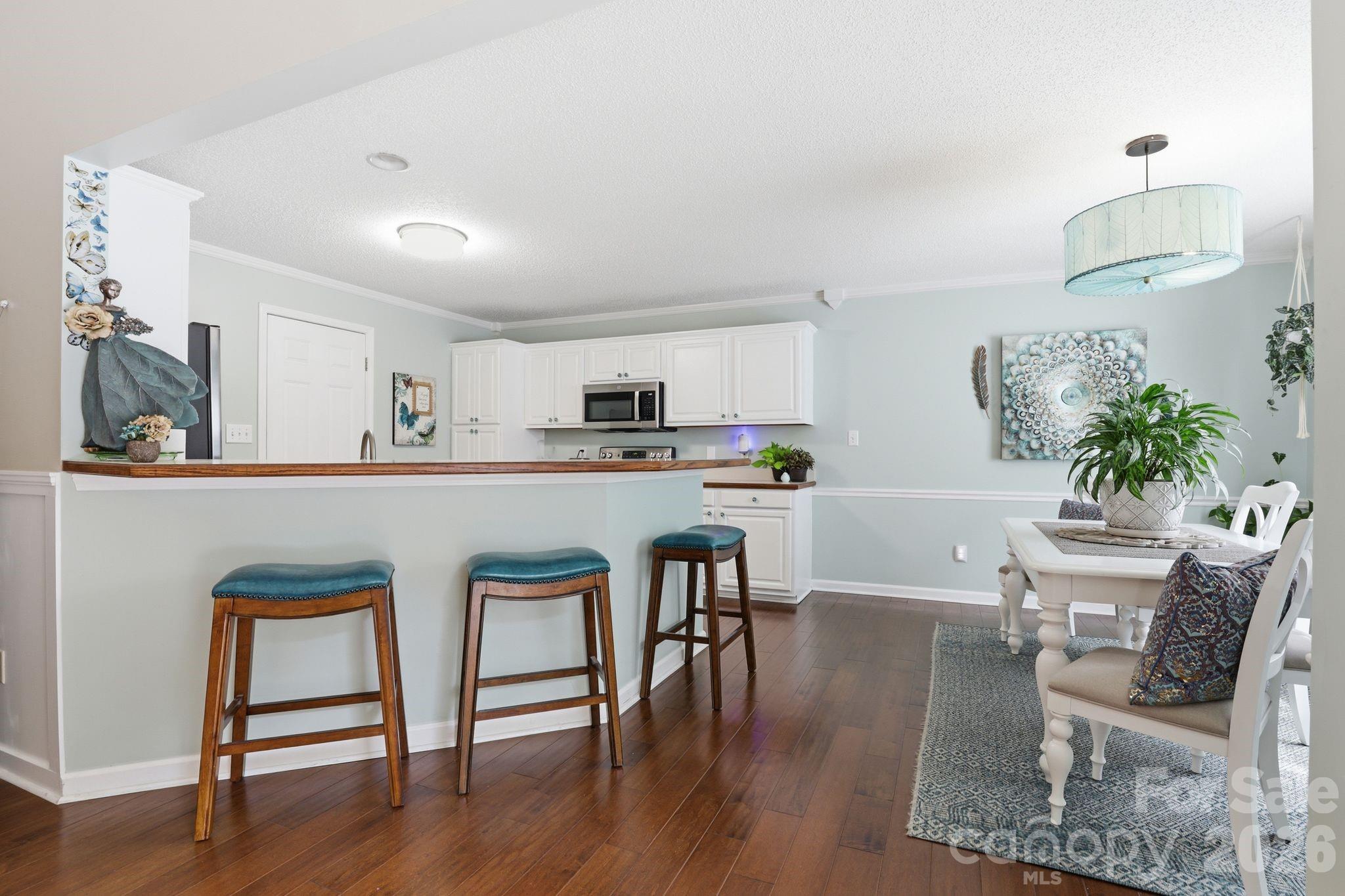 2918 24th Street Drive Property Photo 8