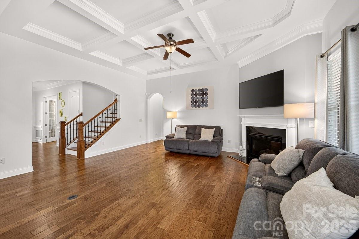 11322 Brangus Lane Property Photo 8