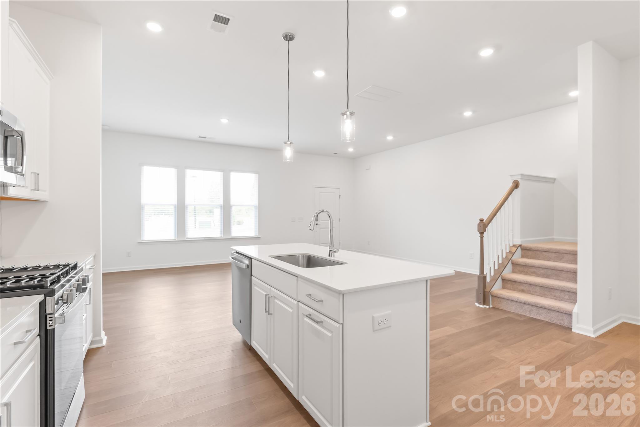 302 Silver Fleet Drive Property Photo 16