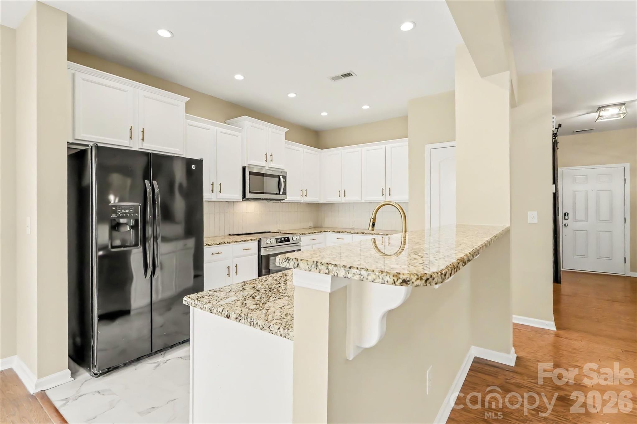 6814 Barefoot Forest Drive Property Photo 6
