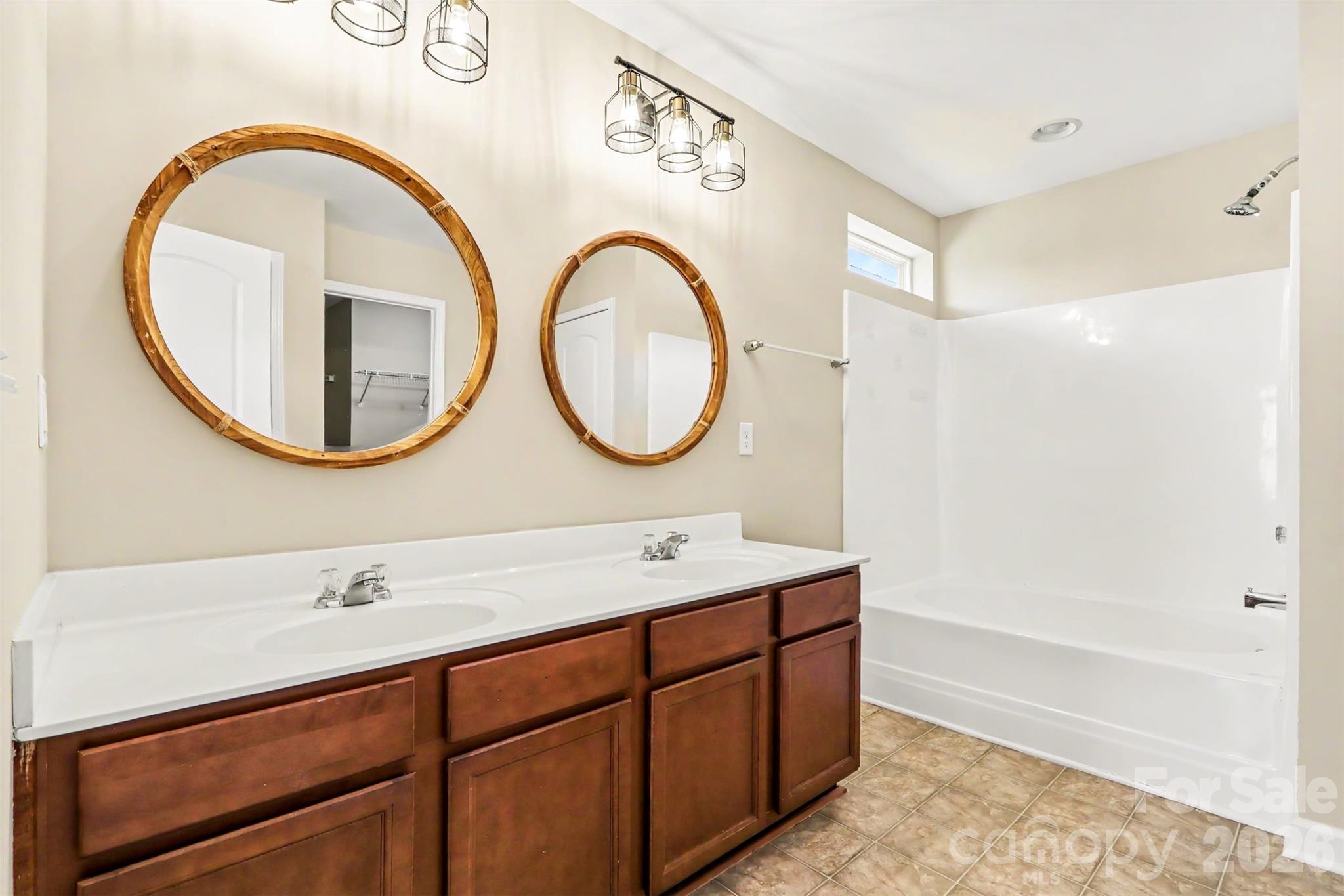 6814 Barefoot Forest Drive Property Photo 17