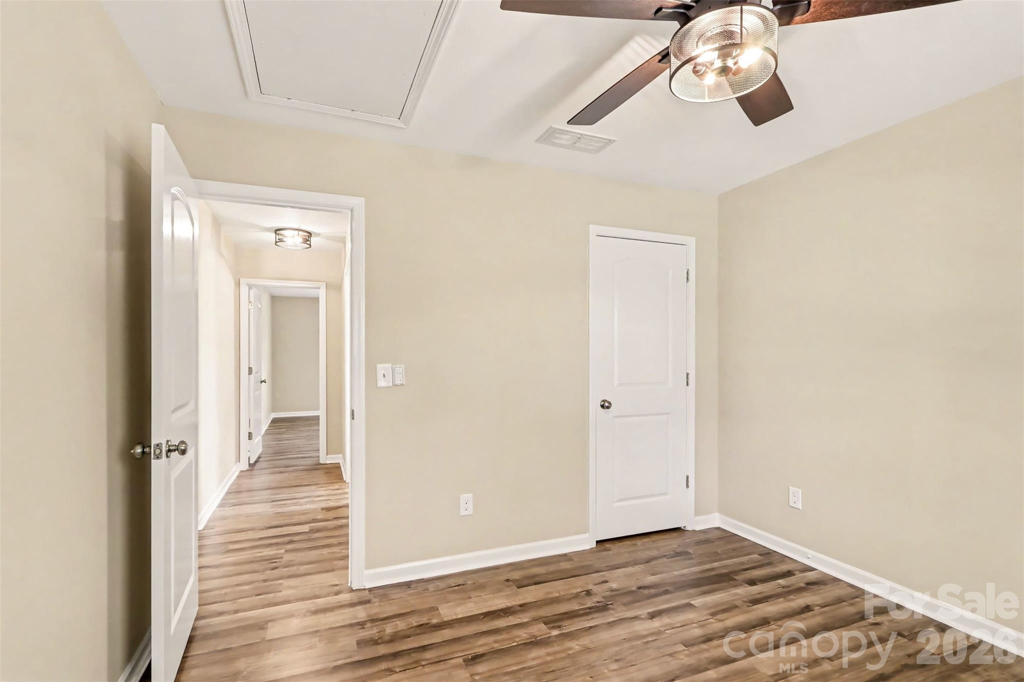 6814 Barefoot Forest Drive Property Photo 23
