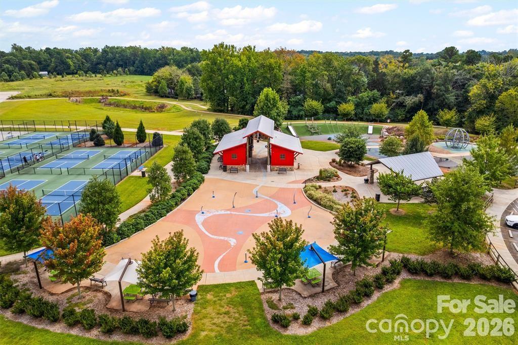 6814 Barefoot Forest Drive Property Photo 32