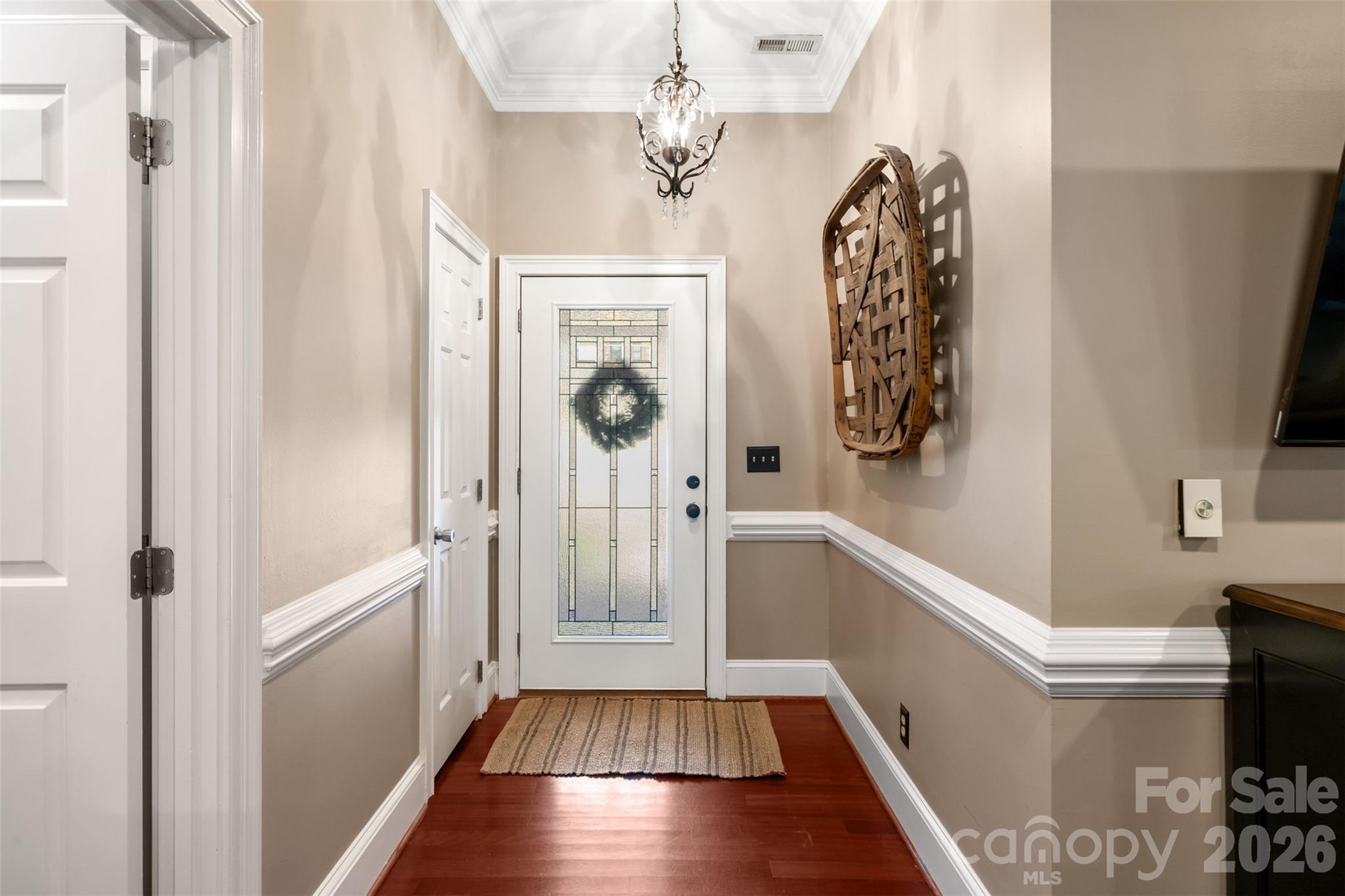 412 Shadydale Court Property Photo 4
