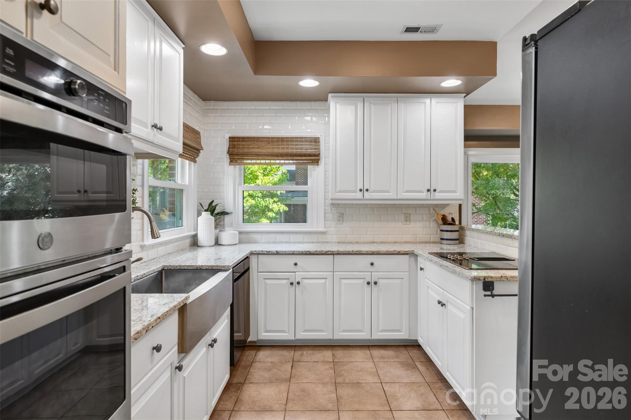 412 Shadydale Court Property Photo 8