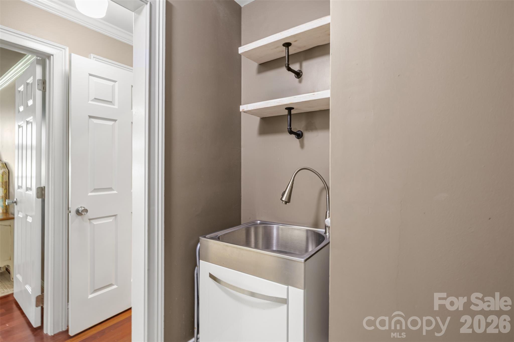 412 Shadydale Court Property Photo 22