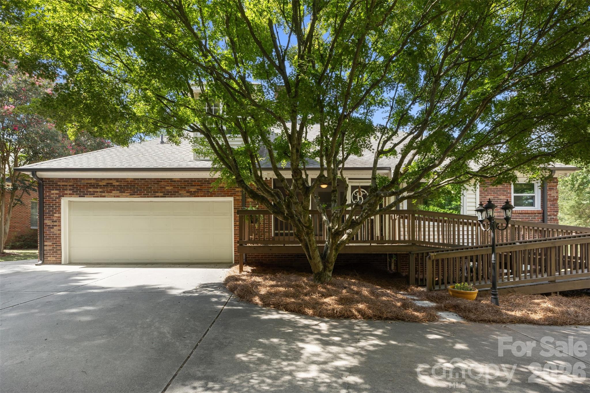 412 Shadydale Court Property Photo 33