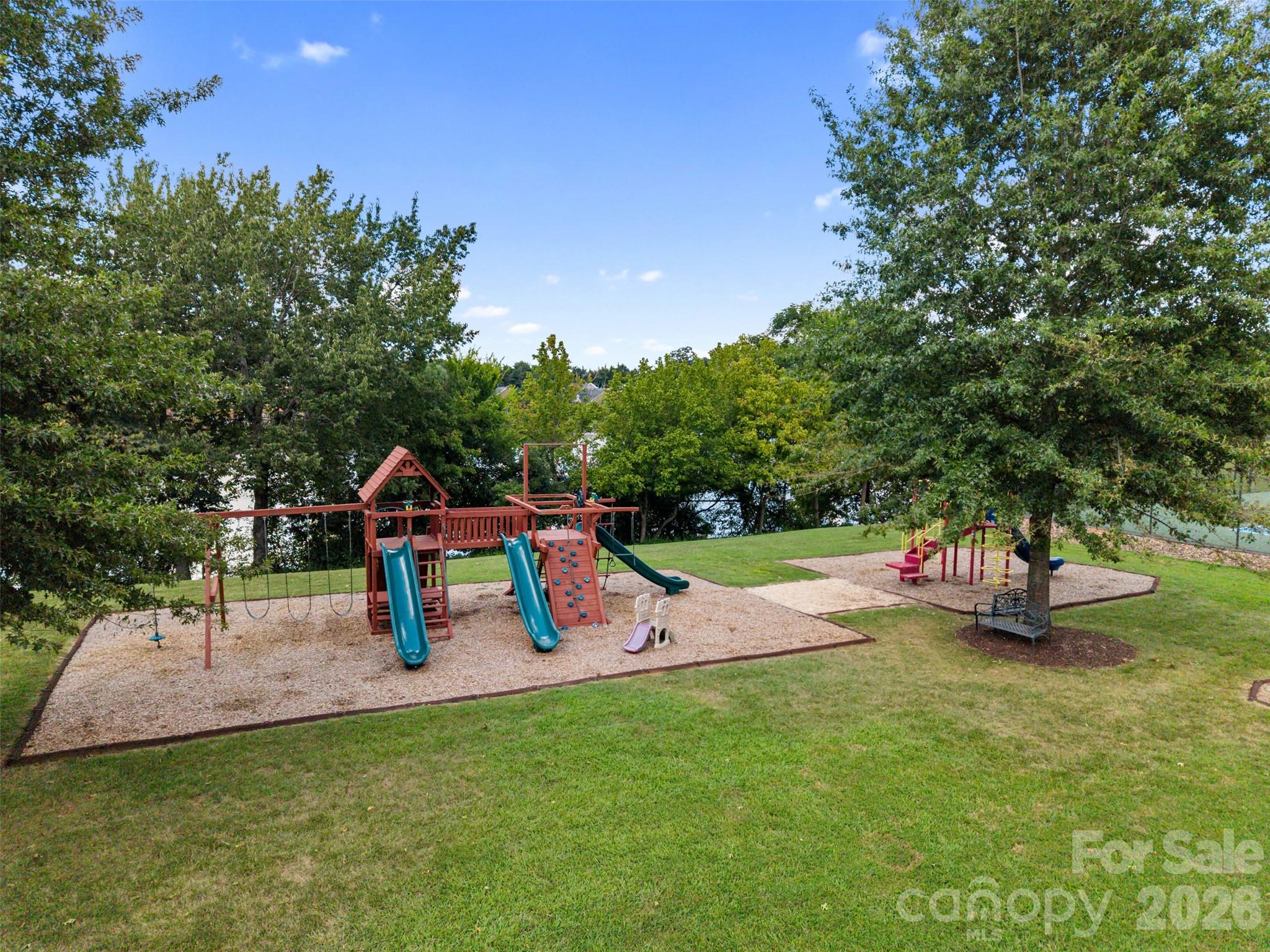412 Shadydale Court Property Photo 38