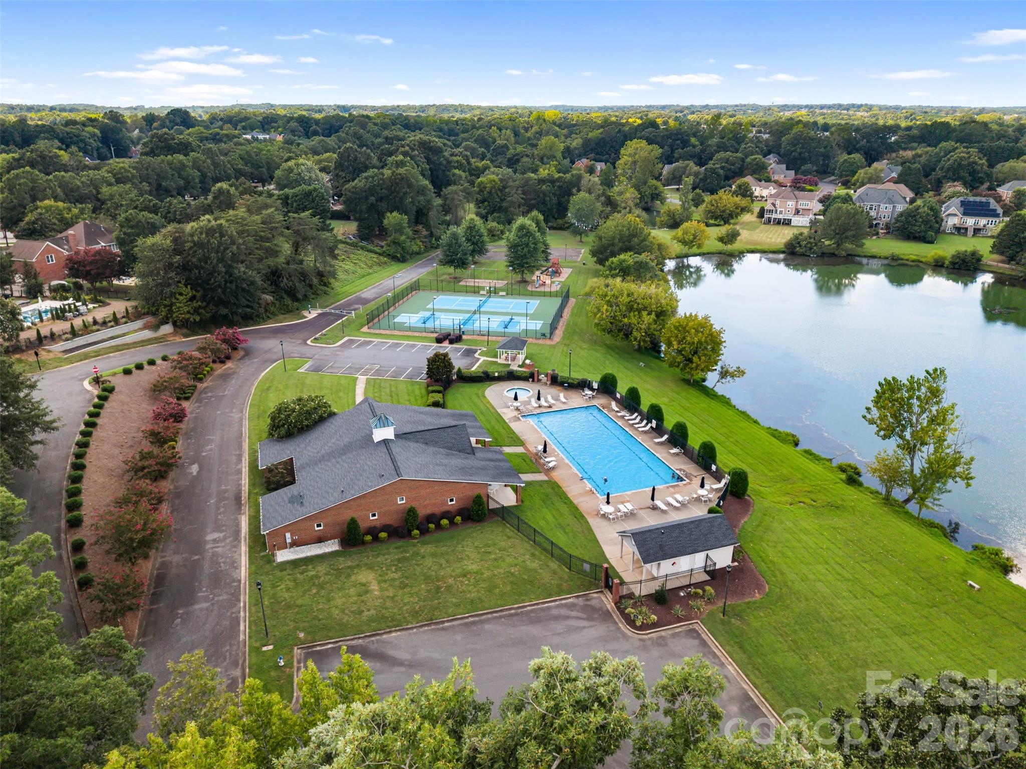 412 Shadydale Court Property Photo 41