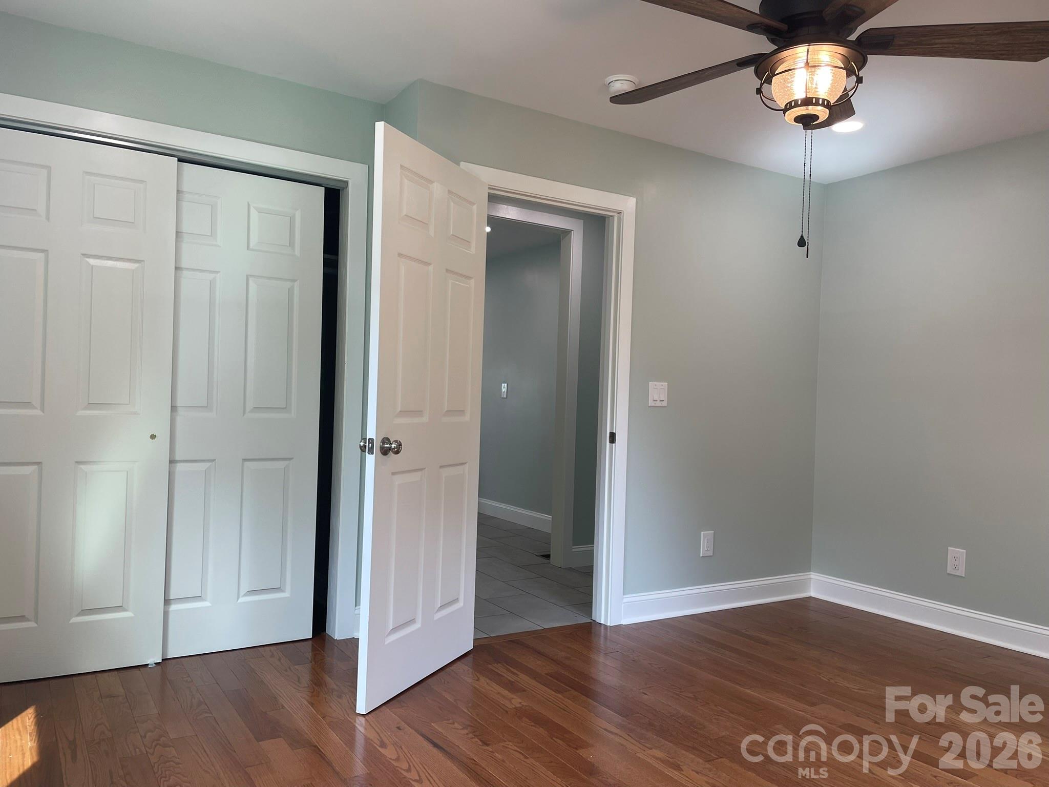200 E White Street Property Photo 16