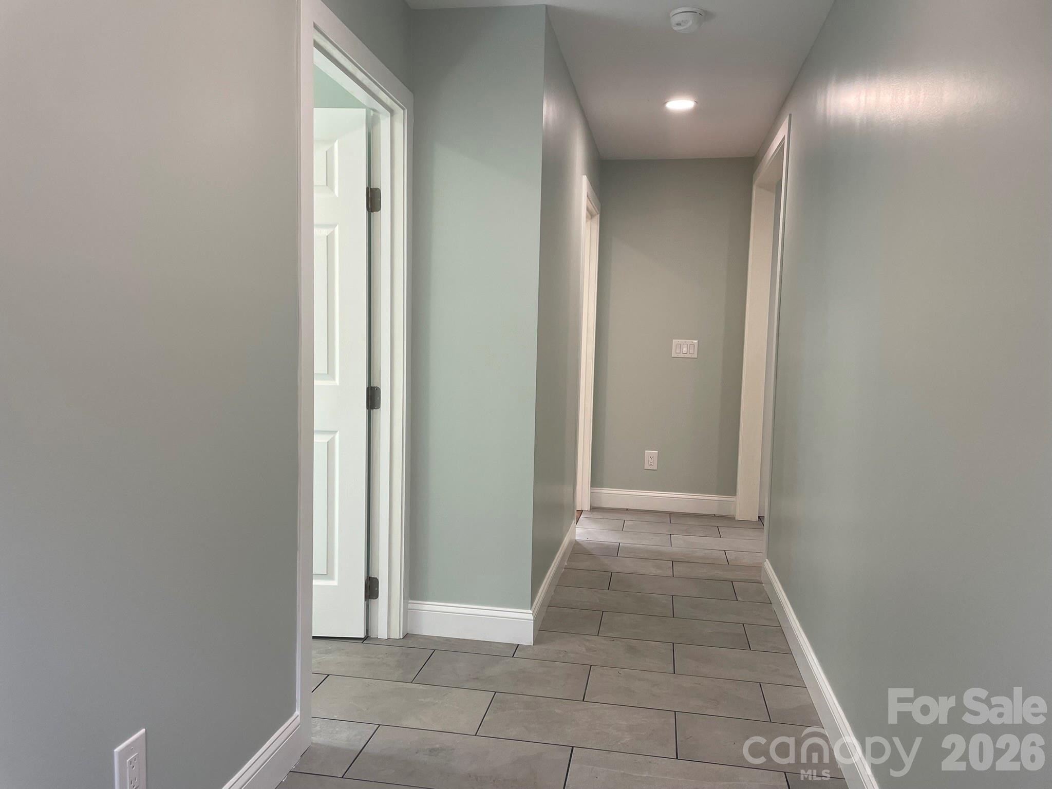 200 E White Street Property Photo 21