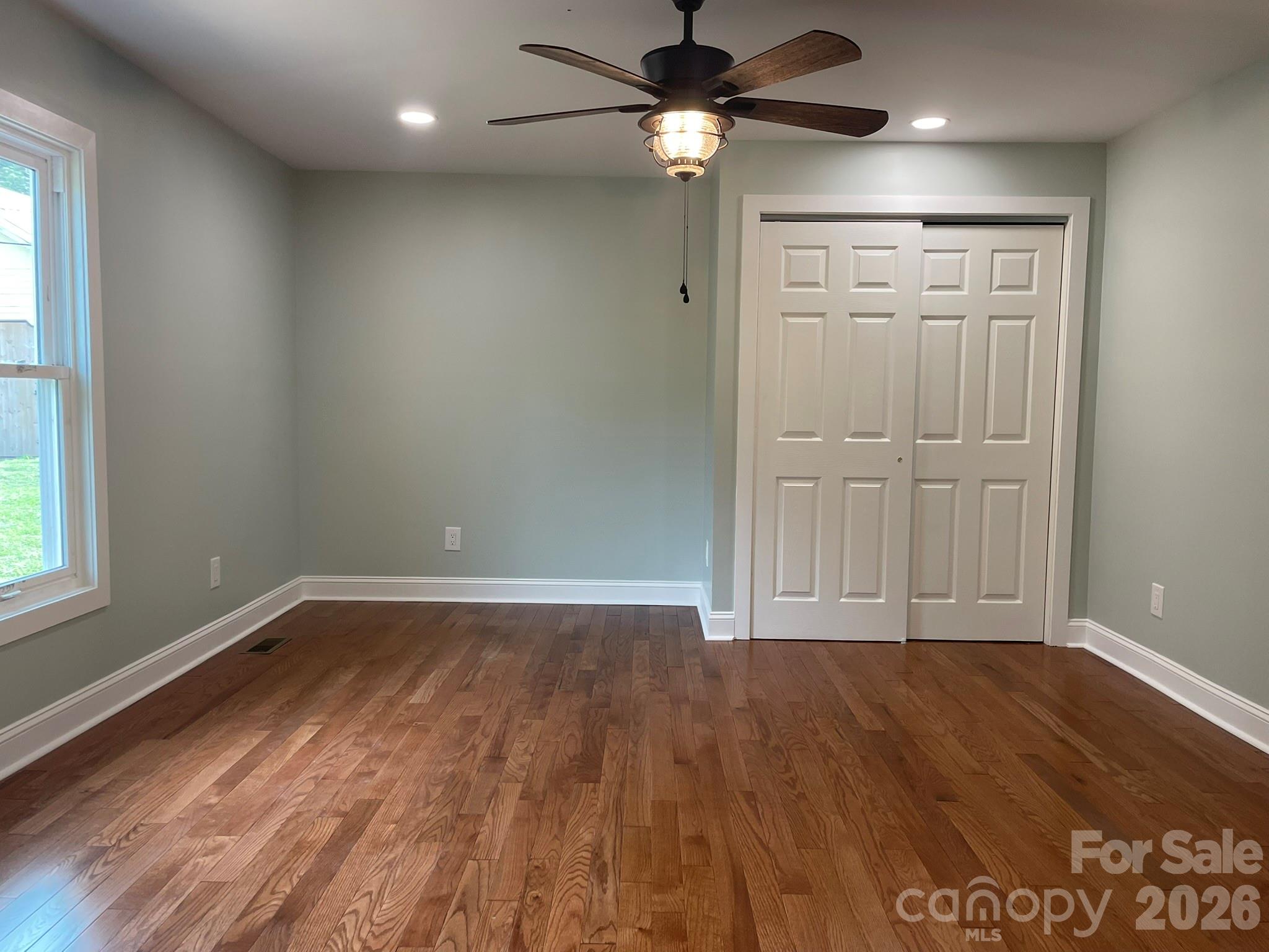 200 E White Street Property Photo 22