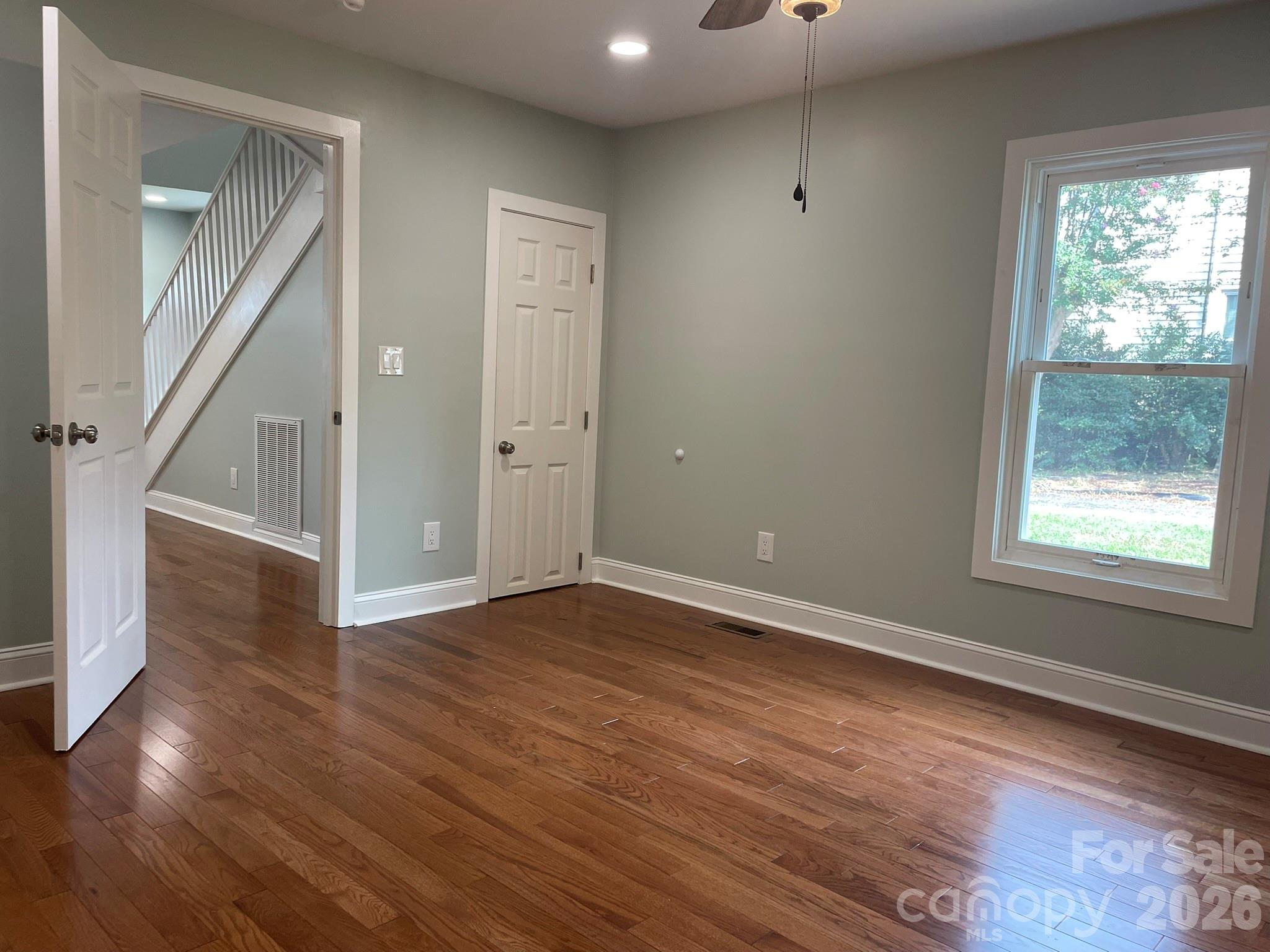 200 E White Street Property Photo 25