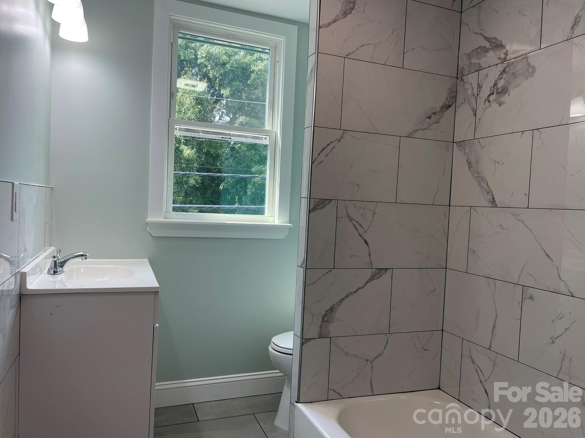 200 E White Street Property Photo 30