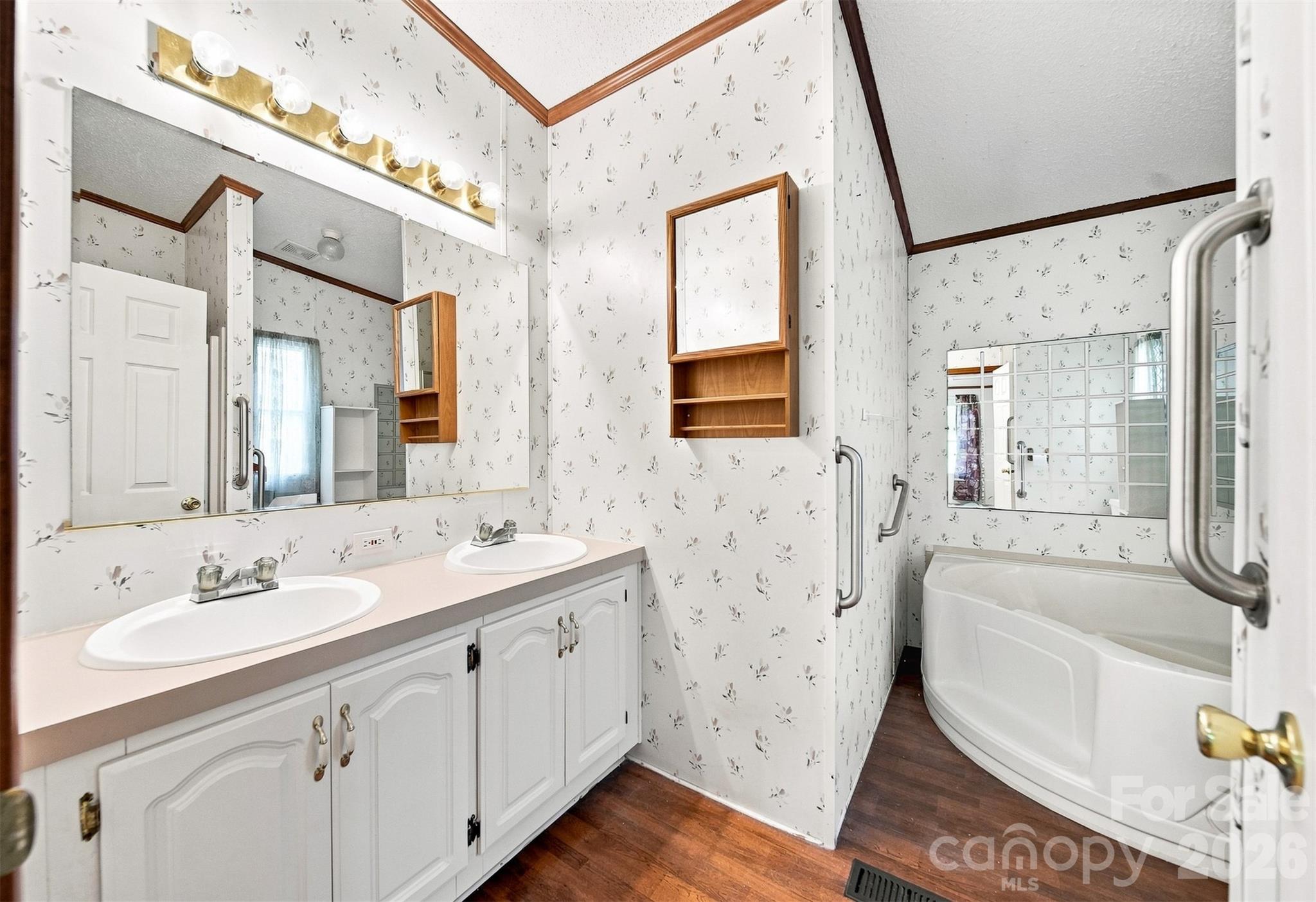 3408 Landis Lane Property Photo 17