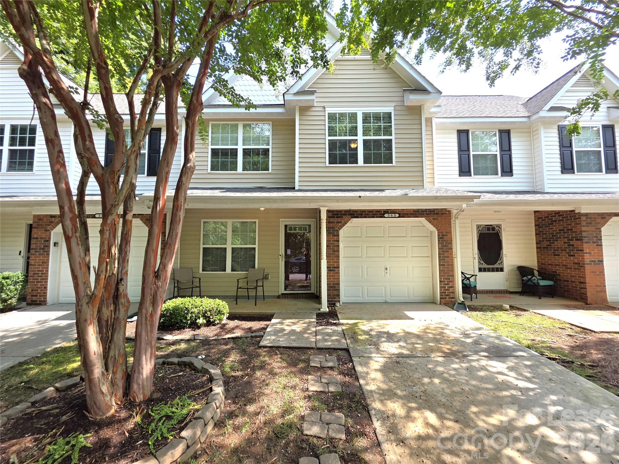 360 Tidmarsh Court Property Photo 1