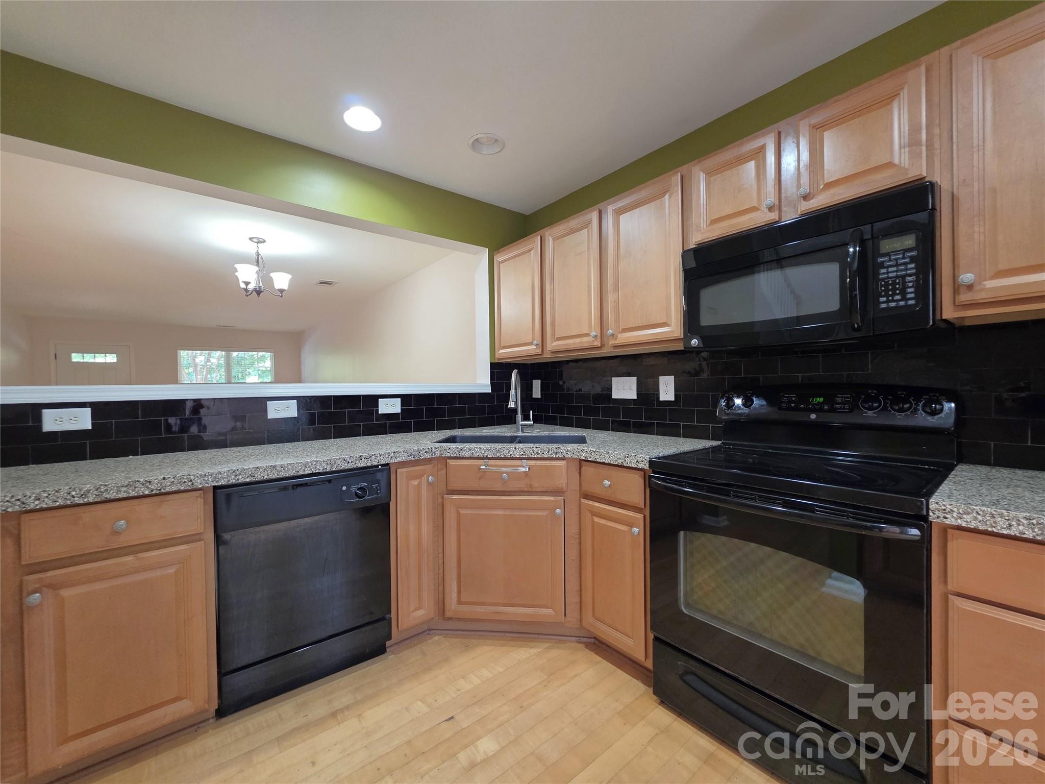 360 Tidmarsh Court Property Photo 6