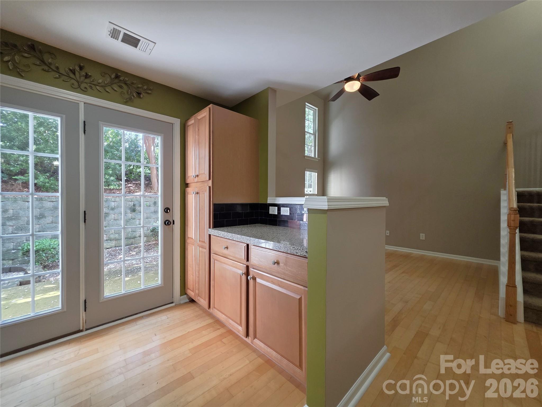 360 Tidmarsh Court Property Photo 7