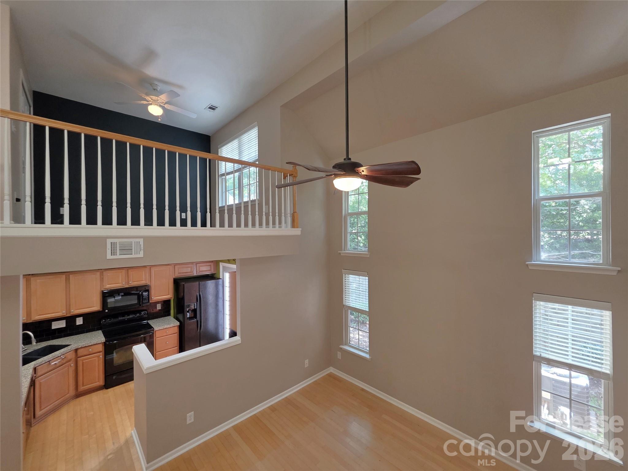 360 Tidmarsh Court Property Photo 11