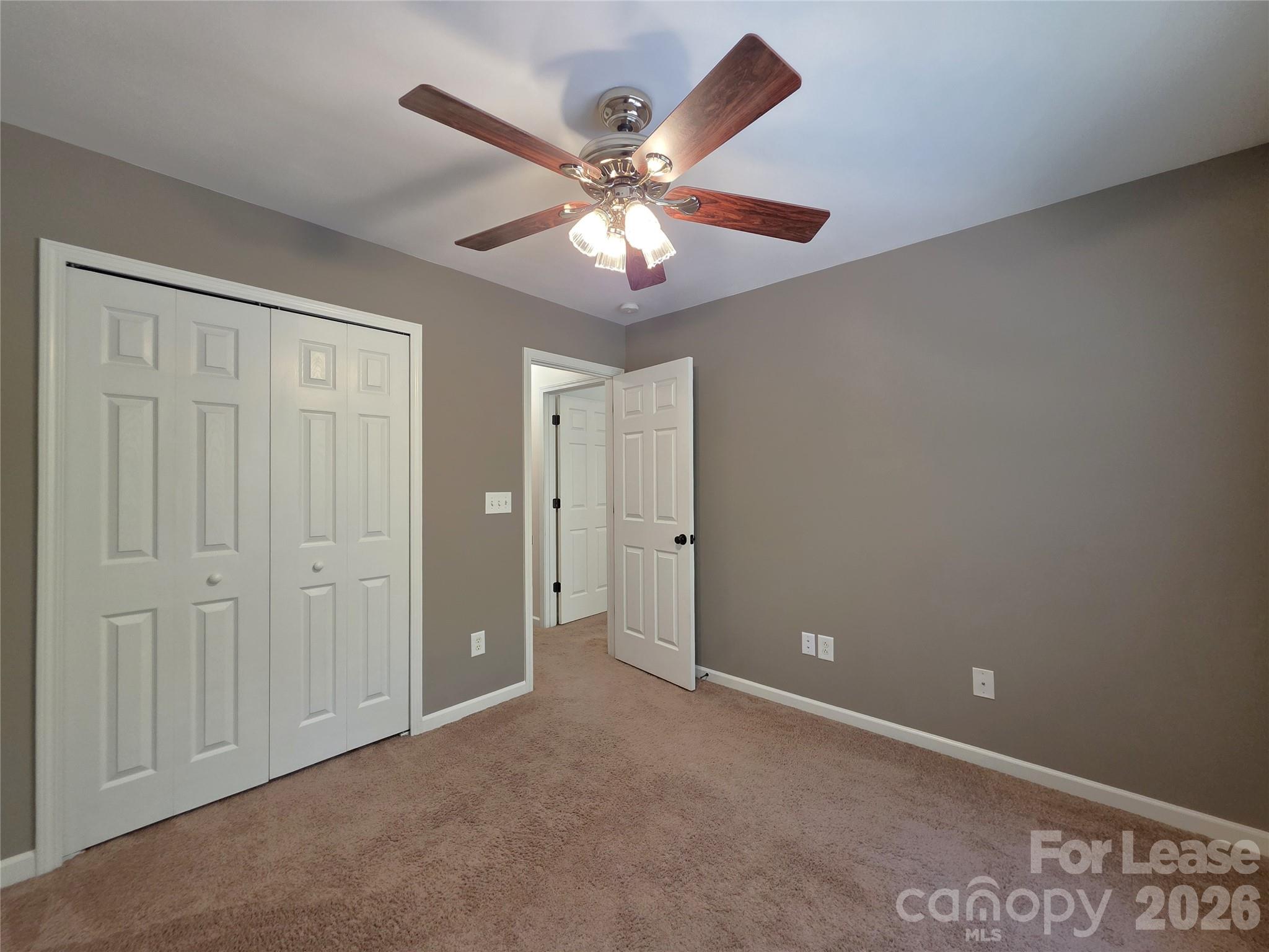 360 Tidmarsh Court Property Photo 14