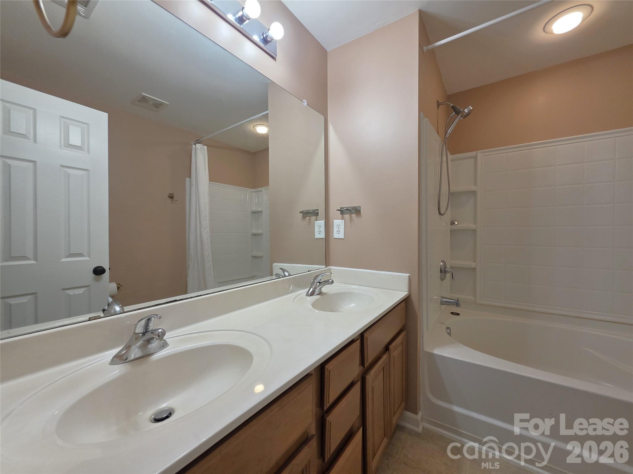 360 Tidmarsh Court Property Photo 18