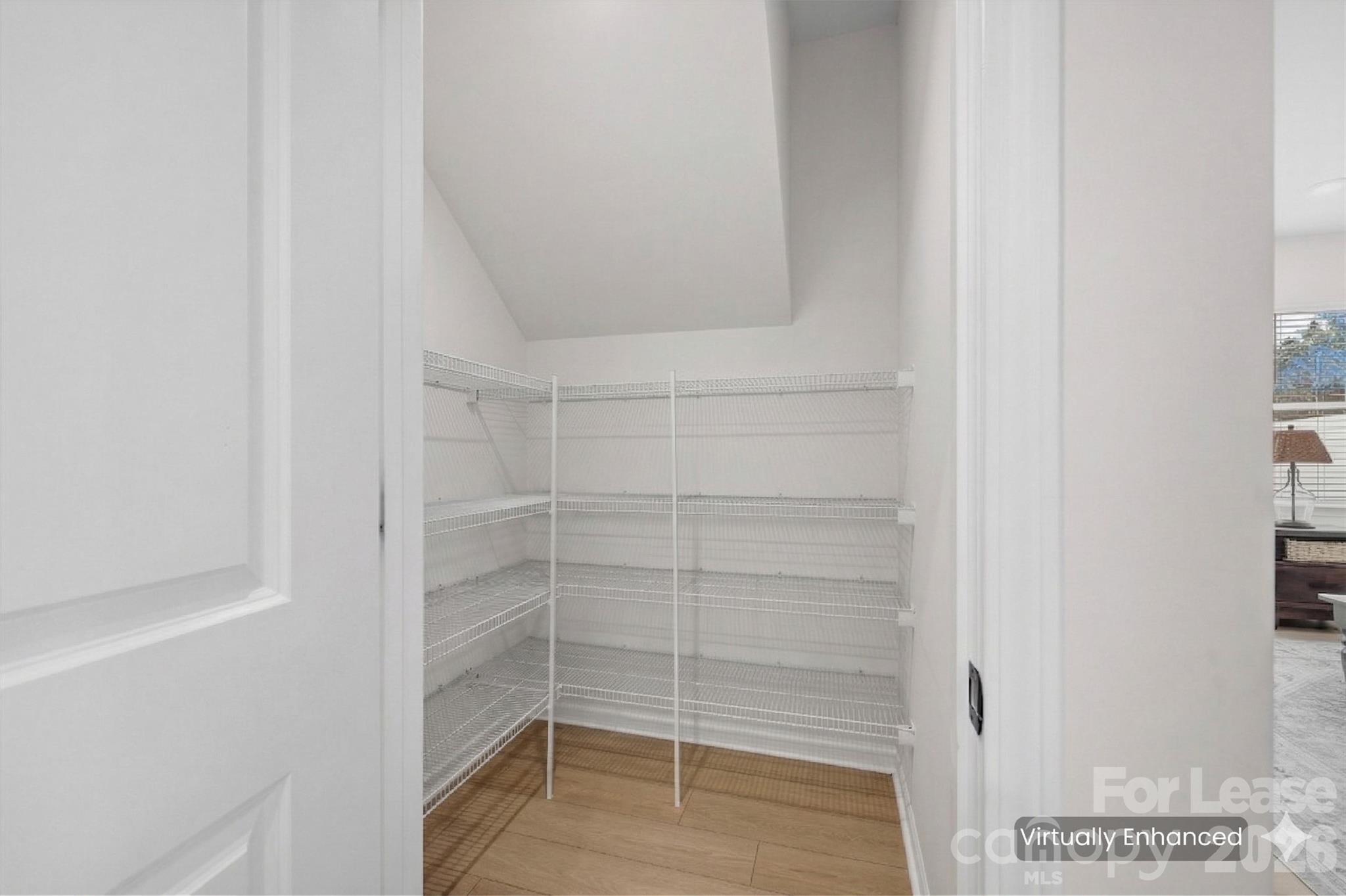 217 Brooks Springs Drive Property Photo 12