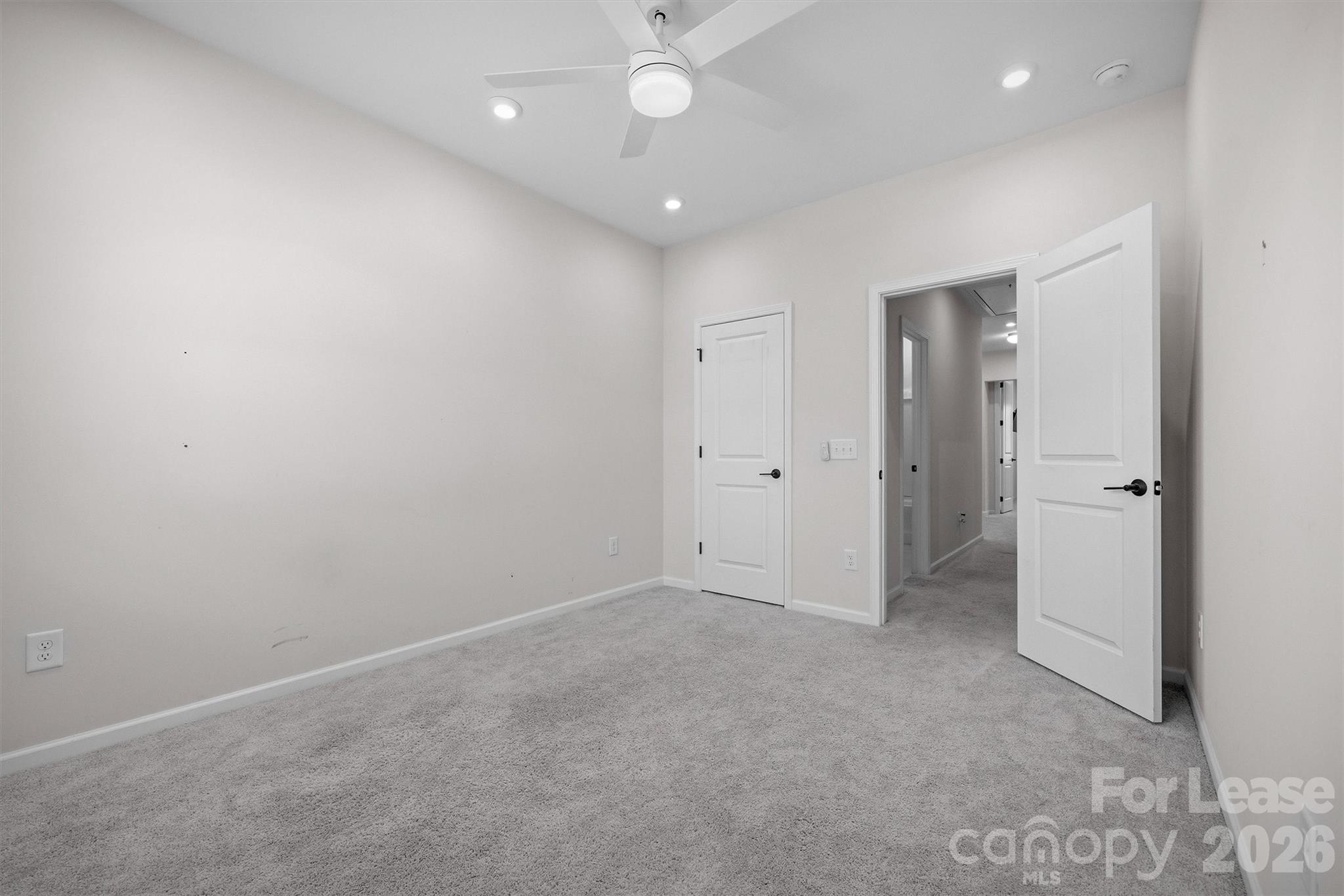 217 Brooks Springs Drive Property Photo 33
