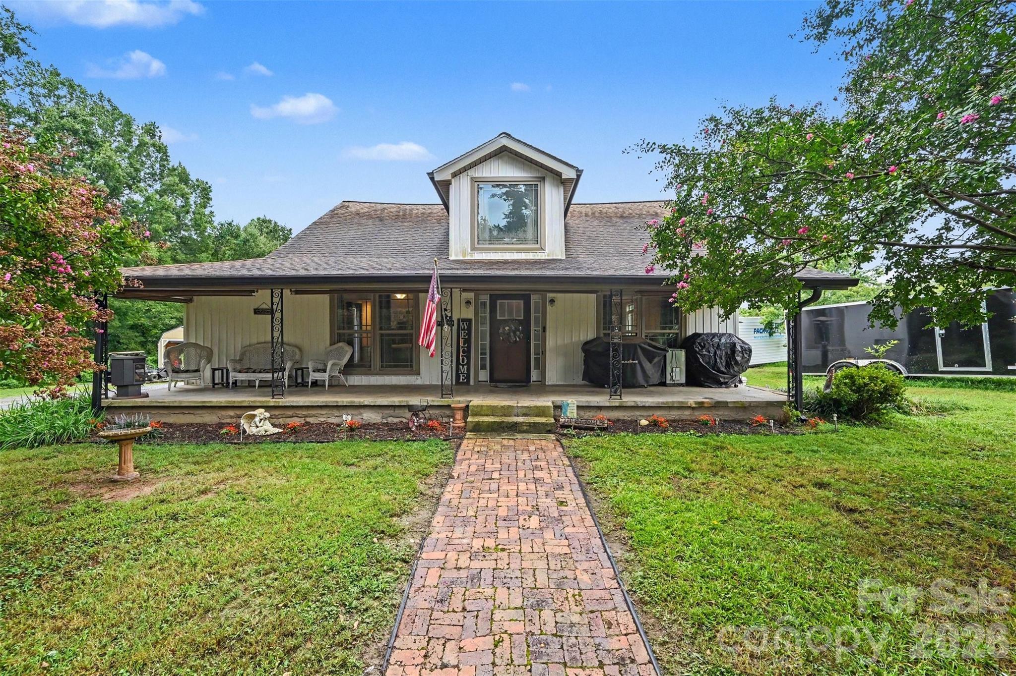 106 Guffey Road Property Photo 2