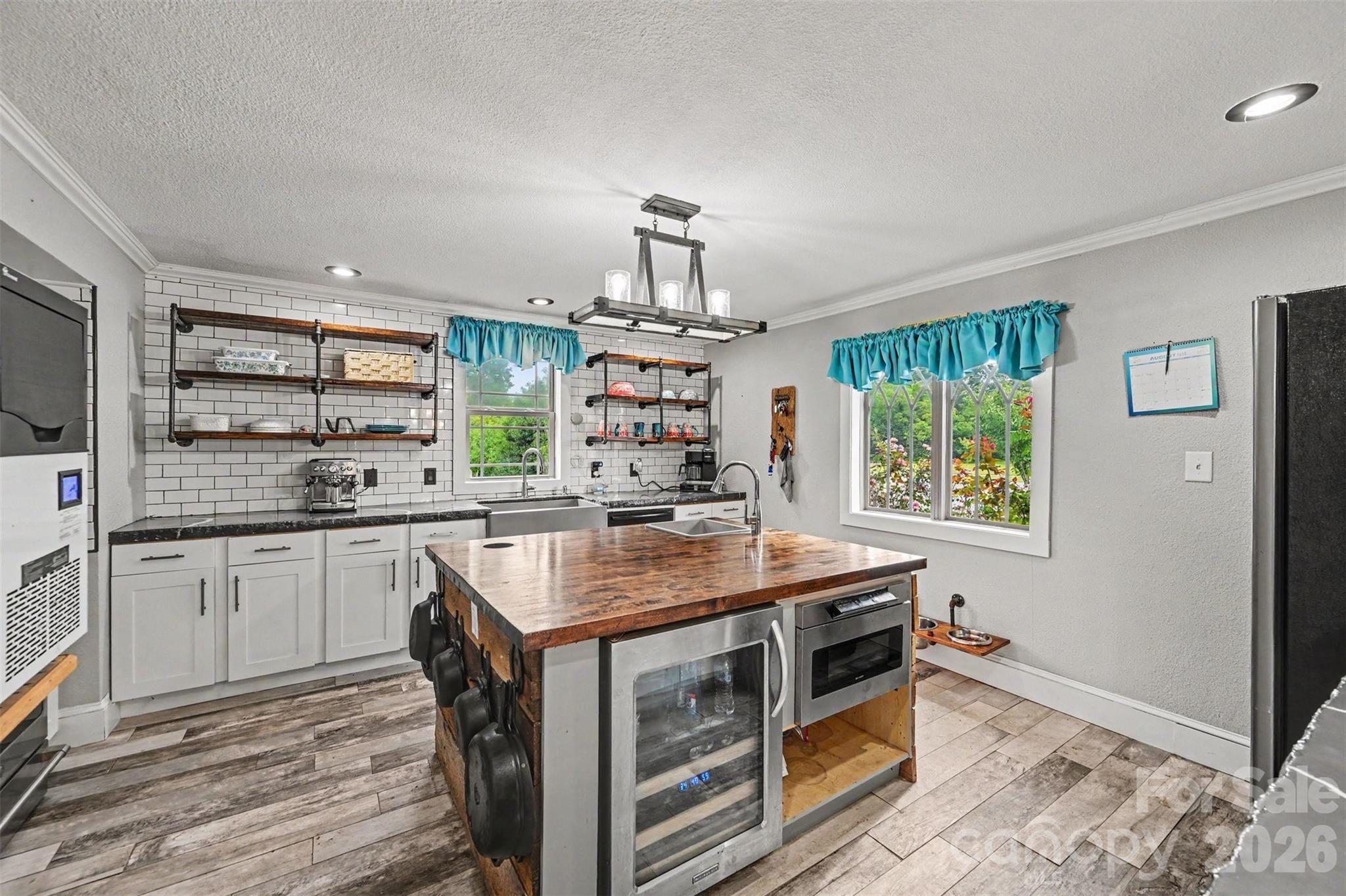 106 Guffey Road Property Photo 4