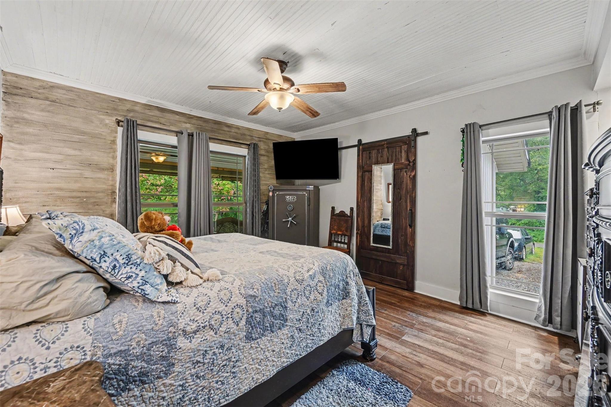 106 Guffey Road Property Photo 12