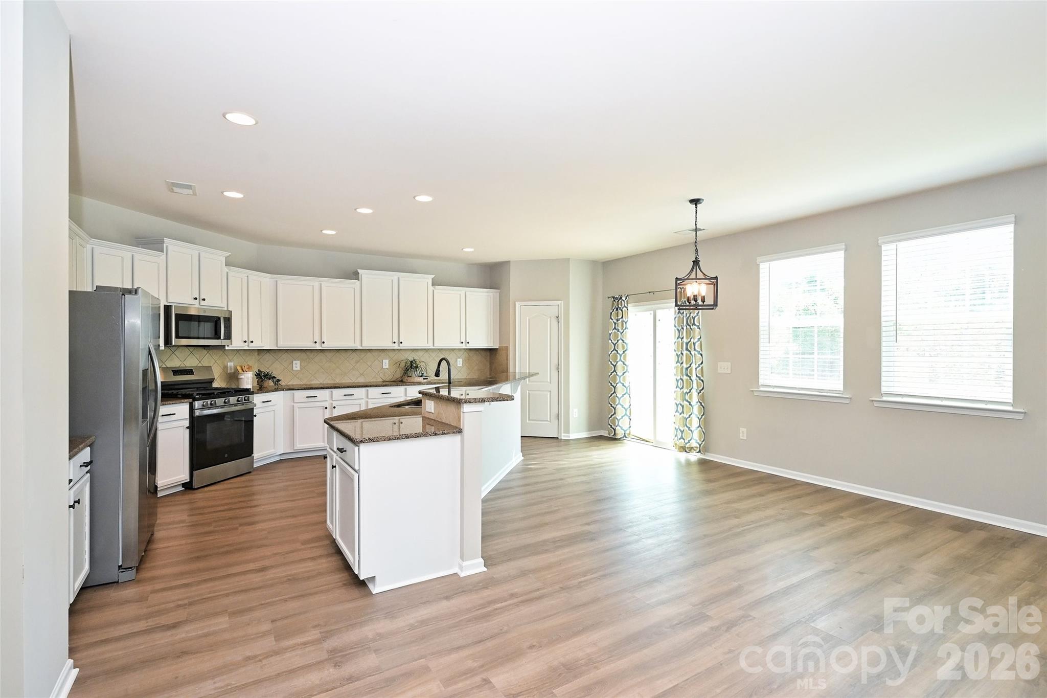 6211 Kilchurn Drive Property Photo 7