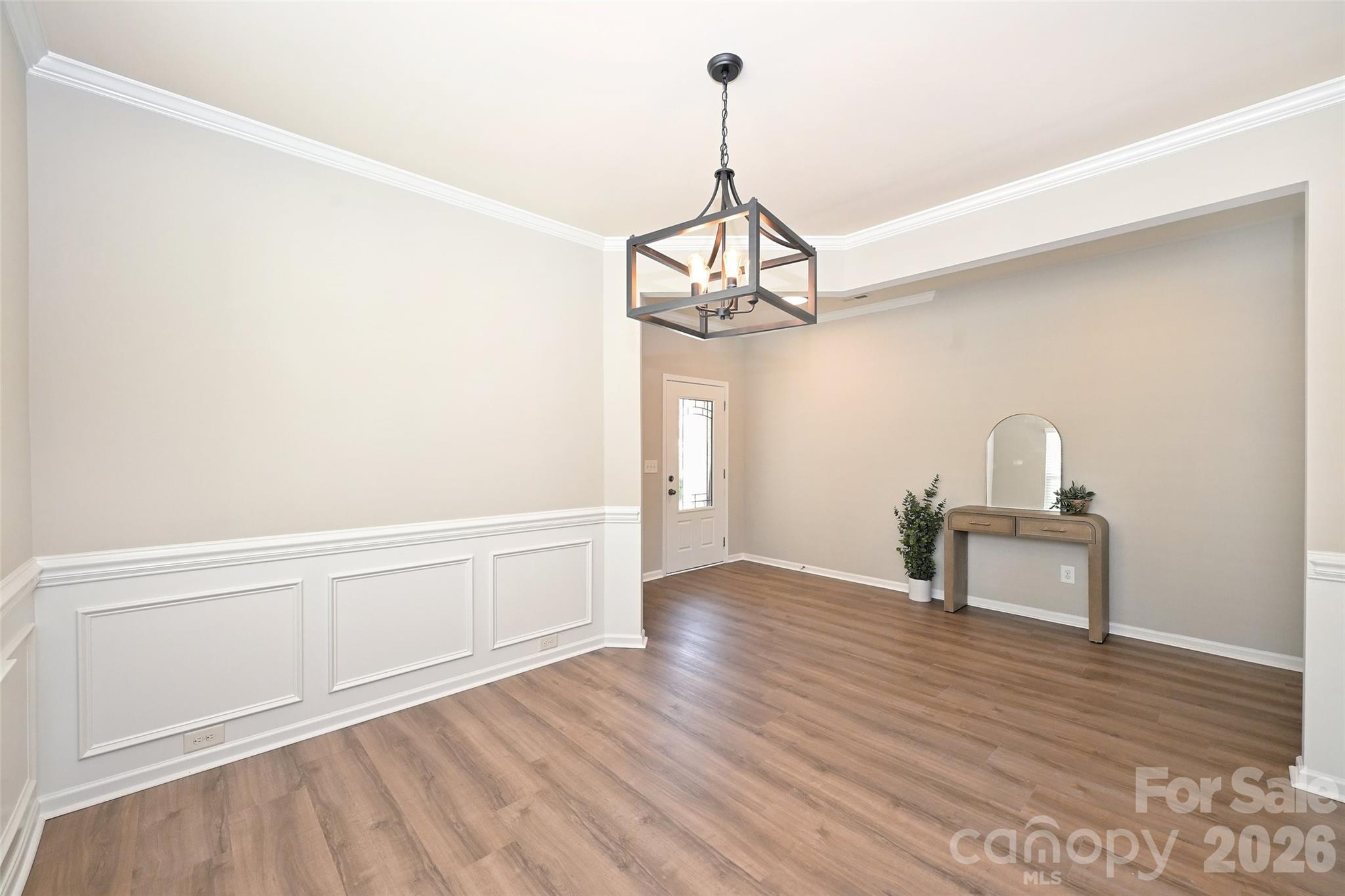 6211 Kilchurn Drive Property Photo 8
