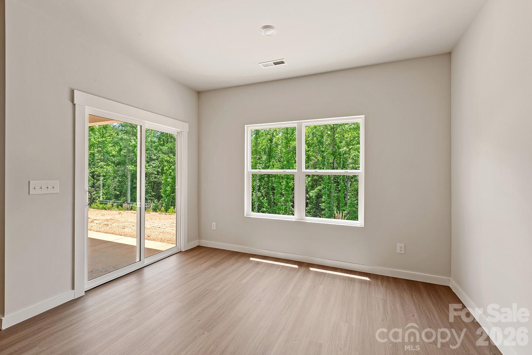 1121 Elyan Street Property Photo 7
