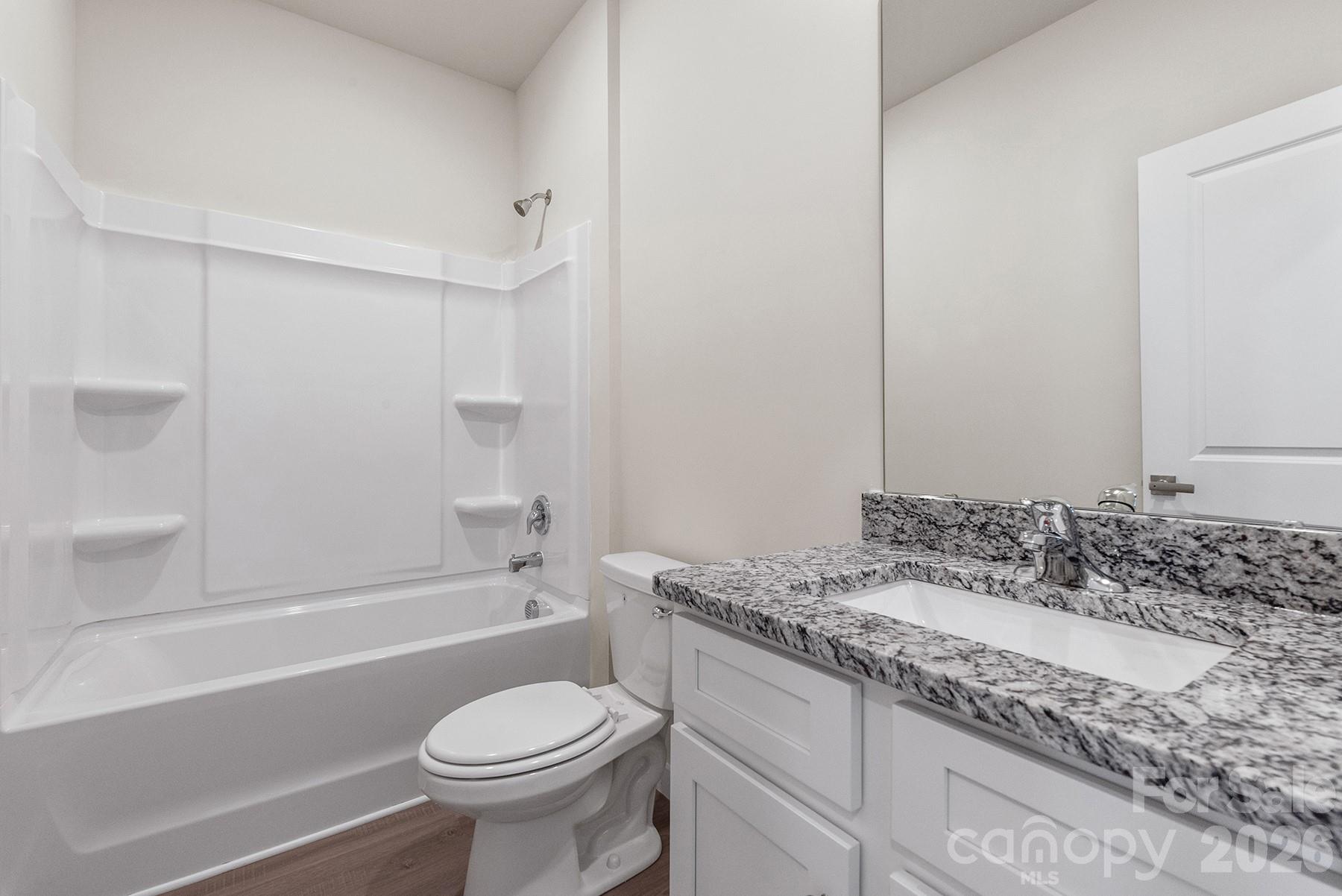 1121 Elyan Street Property Photo 14