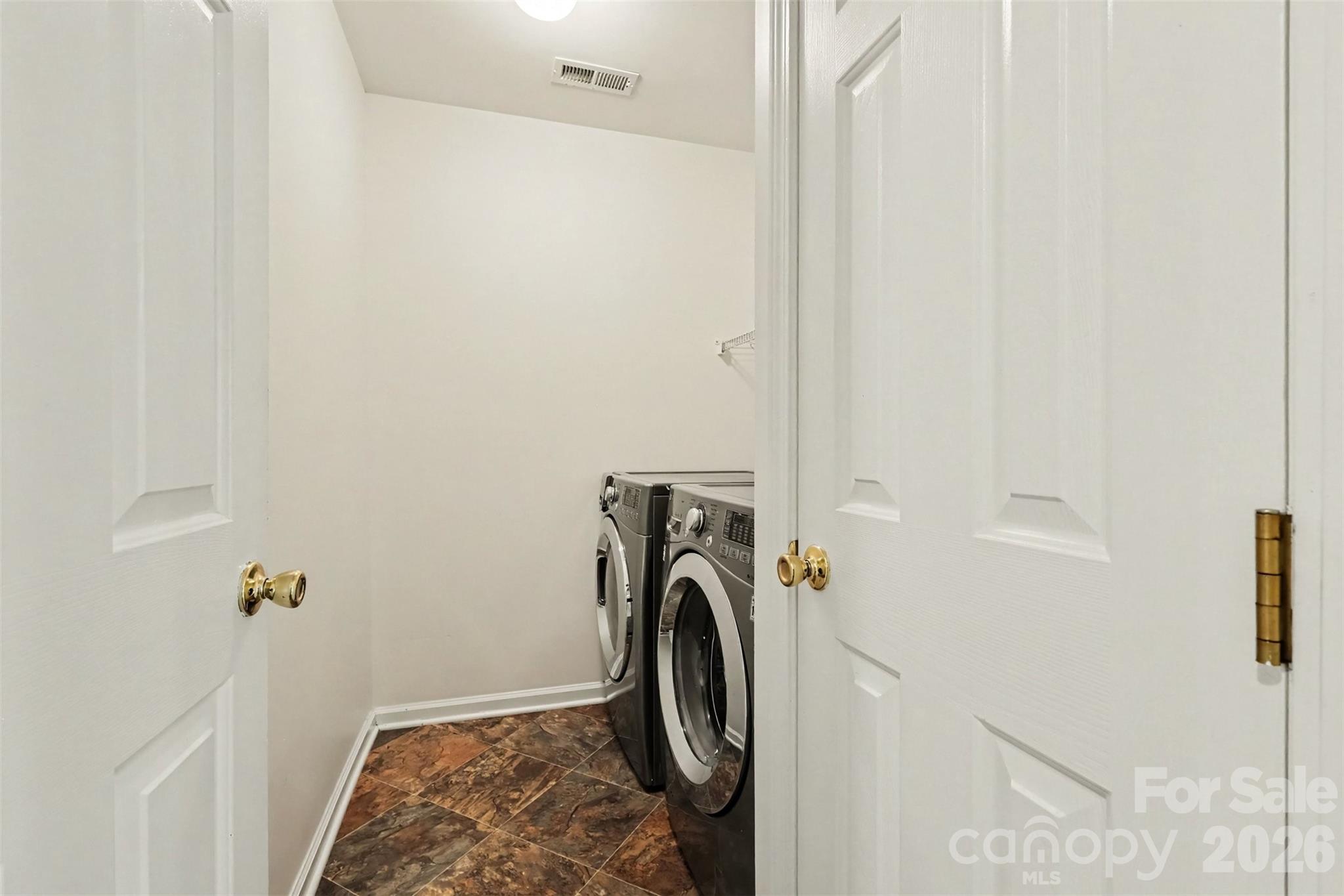 11938 Harmon Lane Property Photo 10