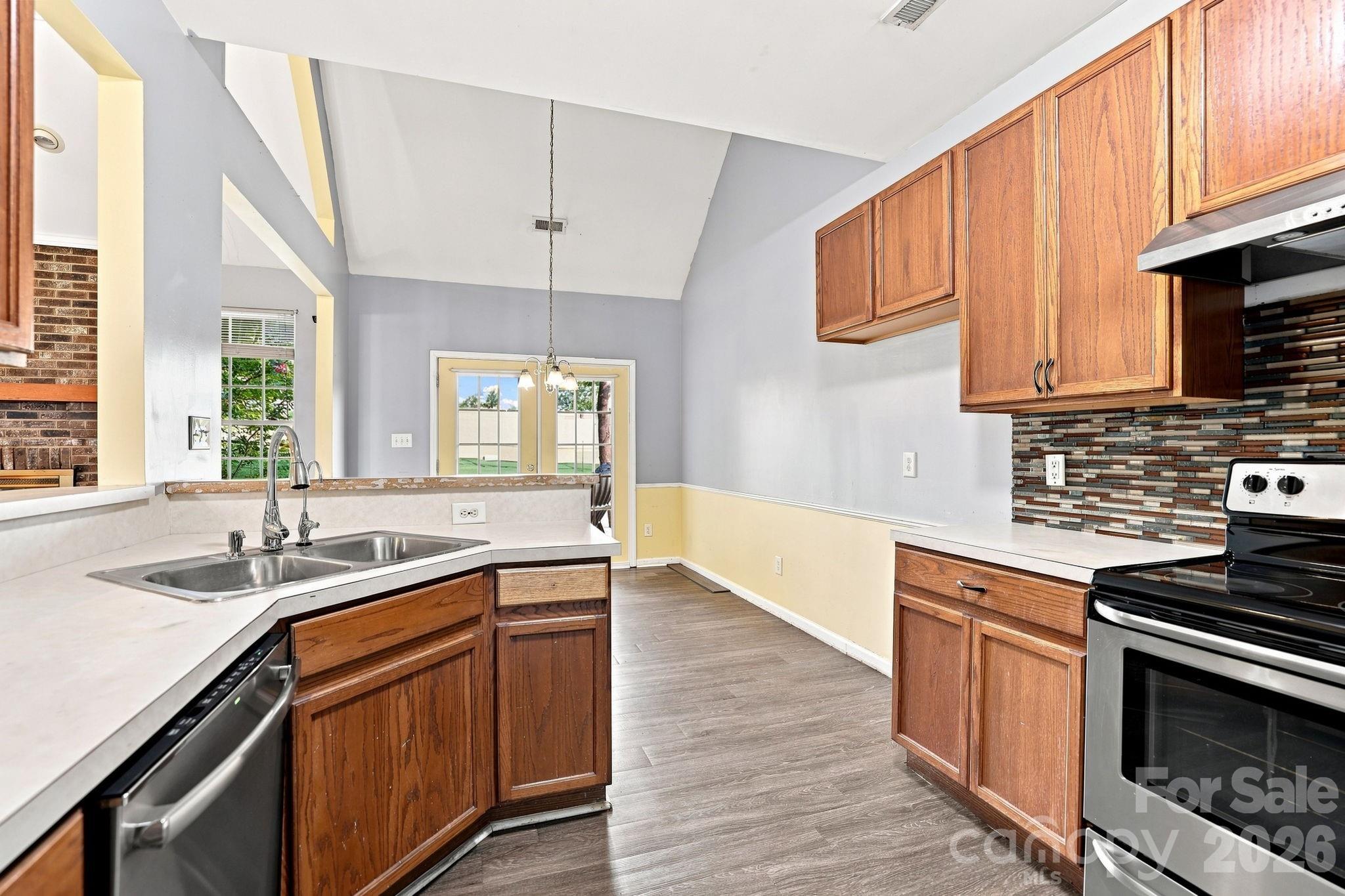 1000 Barbee Farm Drive Property Photo 12
