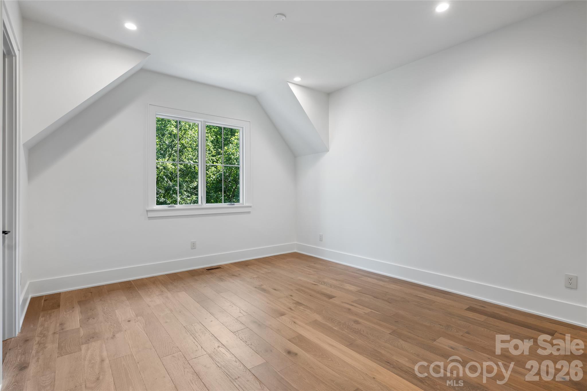 55 Settlers Cove Property Photo 37